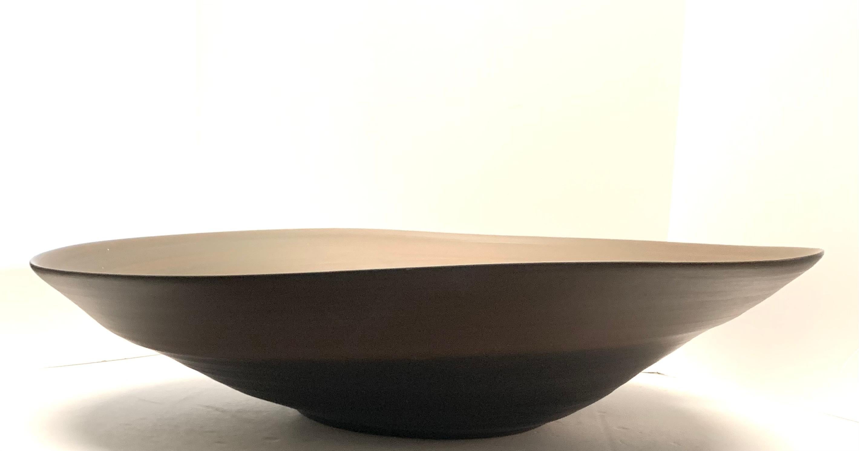 Brown And Black Matte Glaze Extra Large Ceramic Bowl, Italy, Contemporary In New Condition In New York, NY