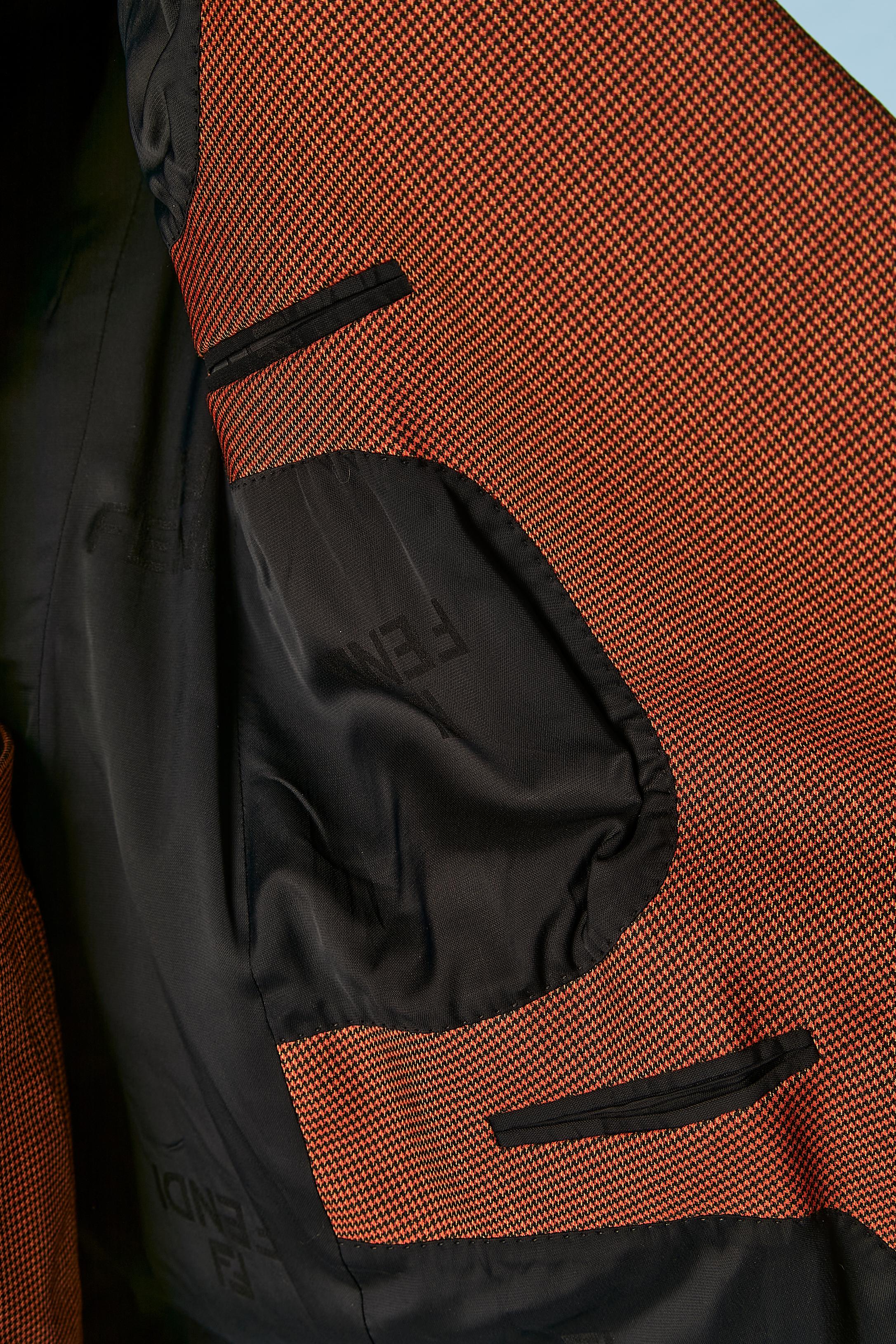 Tuta-pantalone marrone e nera con motivo Pied de poule e polsini in pelliccia Fendi in vendita 4
