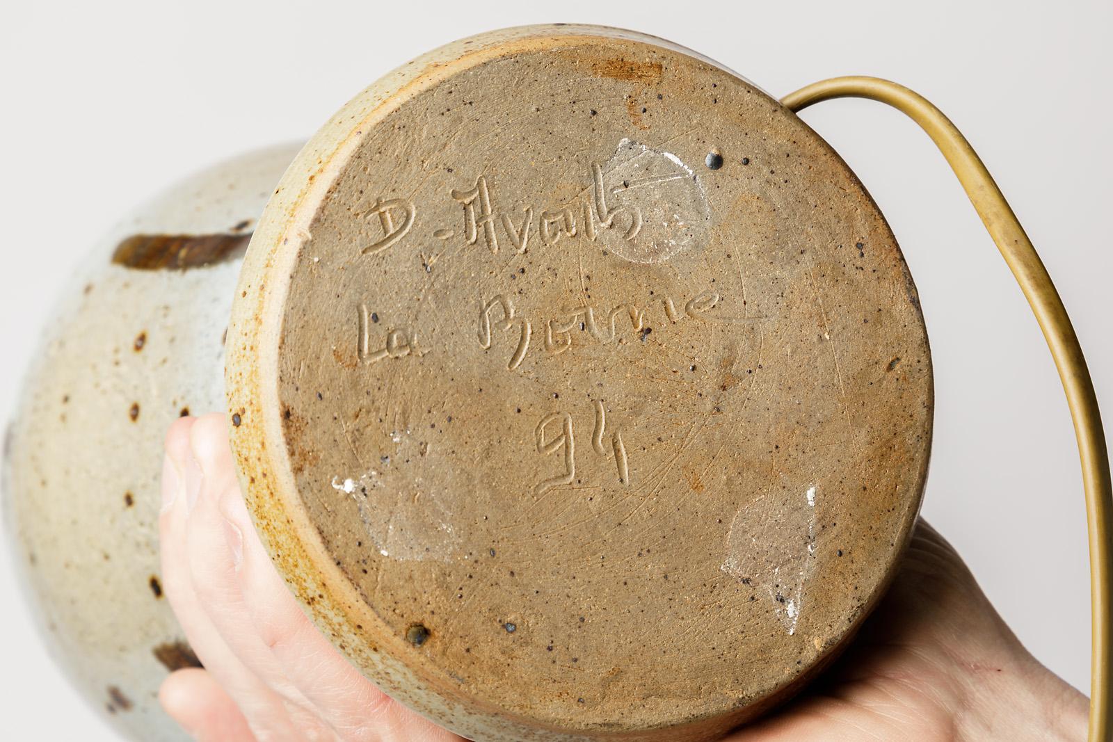Lámpara de sobremesa de cerámica de gres marrón y negro de D. A. hecha a mano en Francia siglo XX en venta