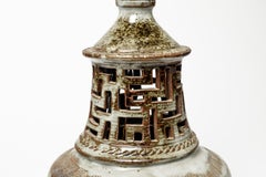 Lampada da tavolo in ceramica marrone e nera in gres francese 1960 di Perrot