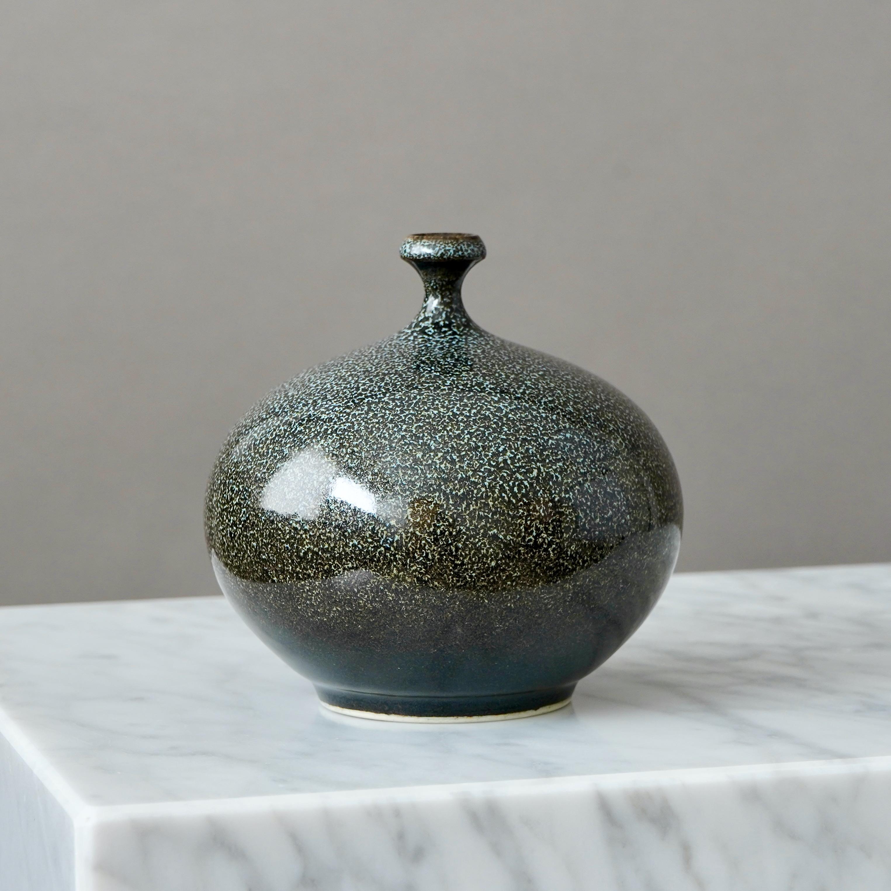 Smaltato Vaso in gres marrone e blu di Yngve Blixt, Höganäs, Svezia, 1975 in vendita