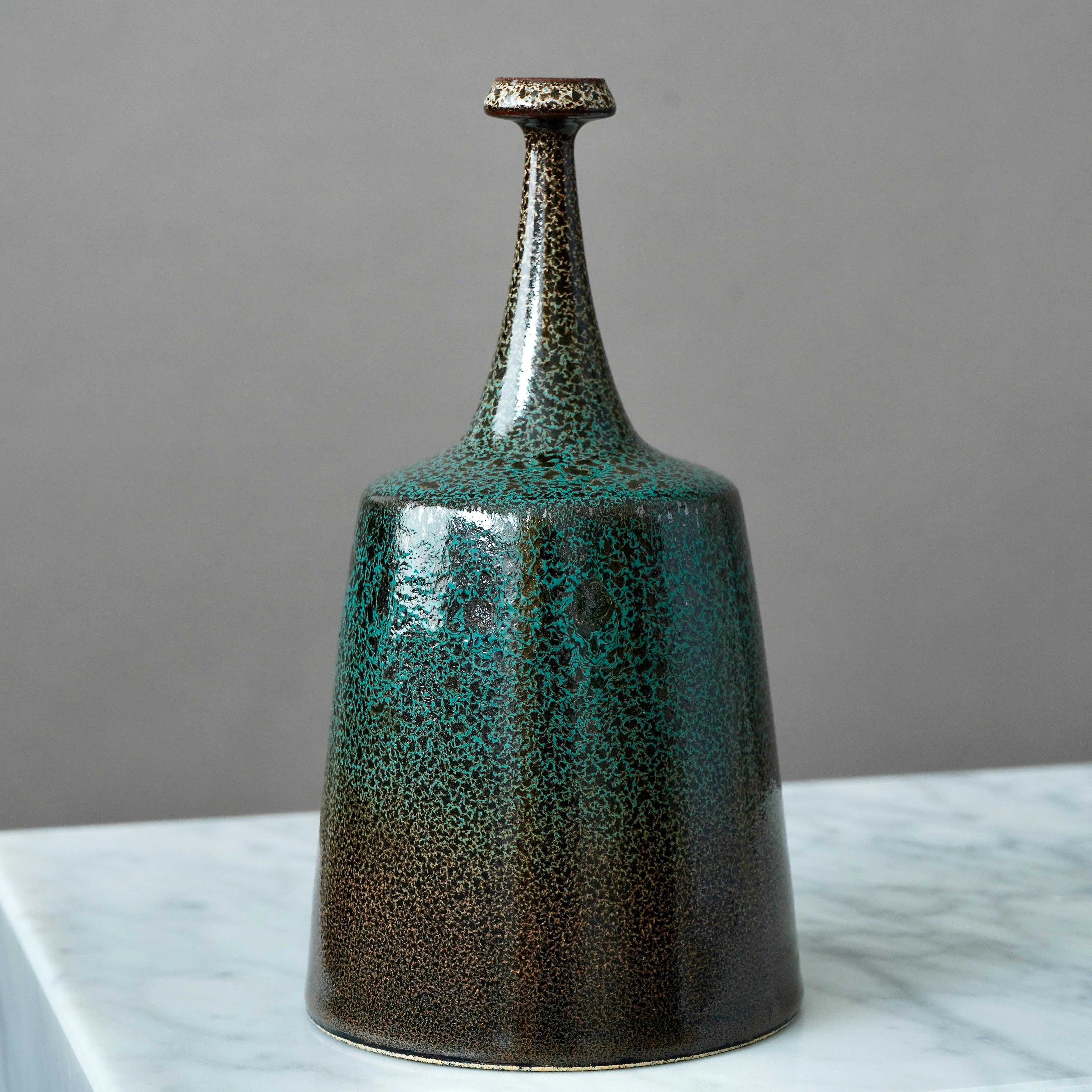 Vaso in gres marrone e verde di Yngve Blixt, Höganäs, Svezia, 1974 in vendita 3