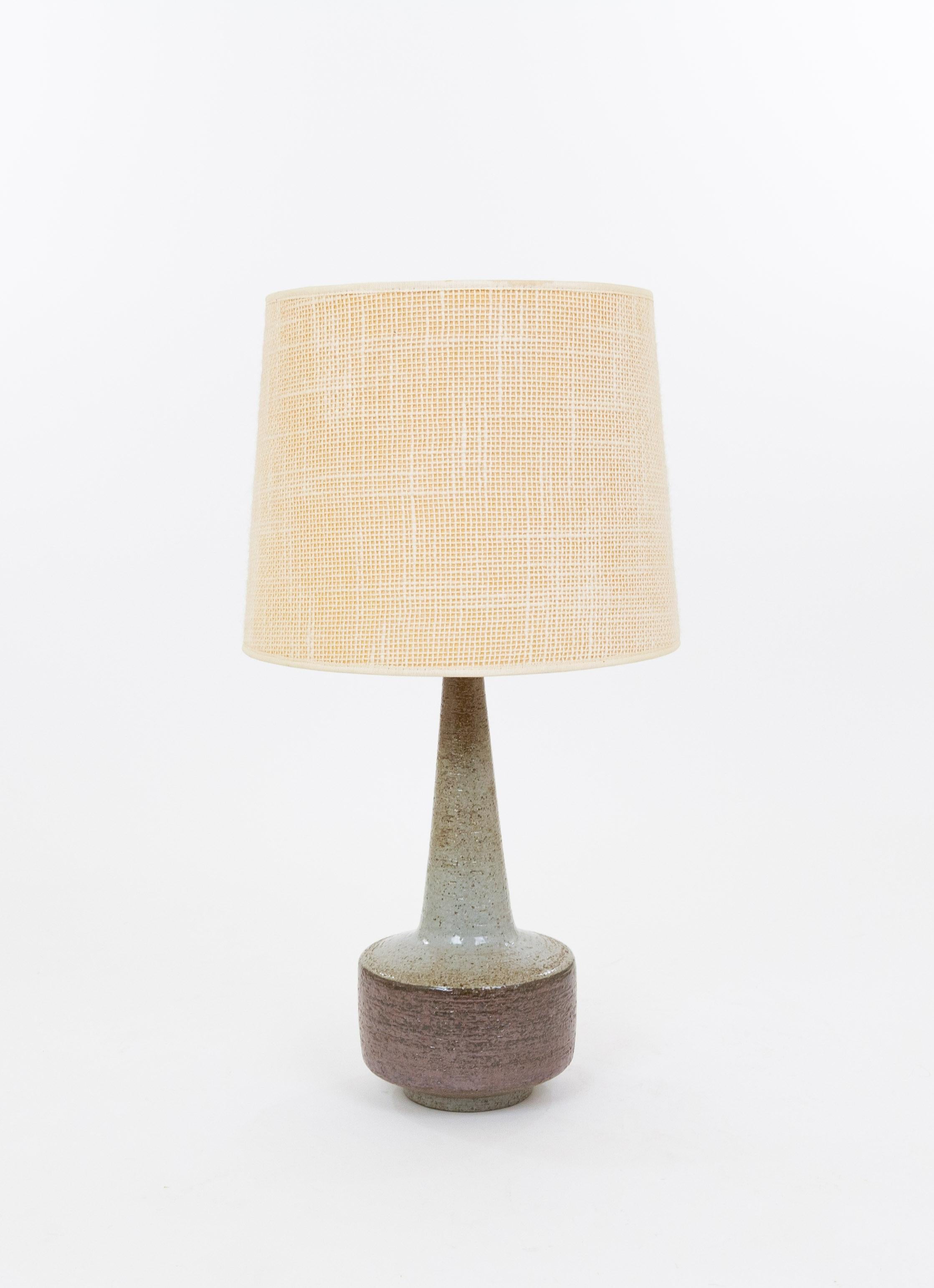 Scandinavian Modern Brown and Grey DL/46 table lamp by Linnemann-Schmidt for Palshus, 1960s For Sale