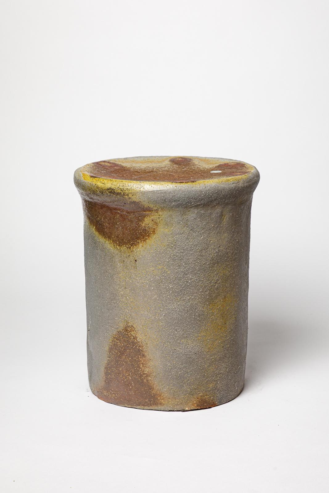 Francese Sgabello o tavolino in ceramica marrone e grigio in gres cotto di B. Chassang in vendita