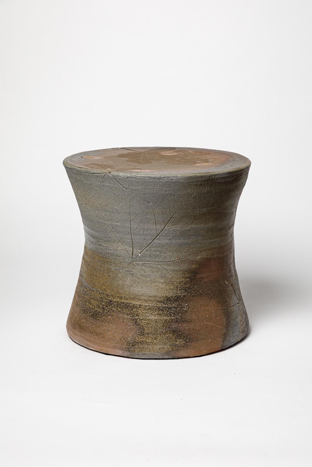 Taburete o mesa baja de cerámica de gres marrón y gris única hecha a mano B. Chassang en Excelente estado para la venta en Neuilly-en- sancerre, FR