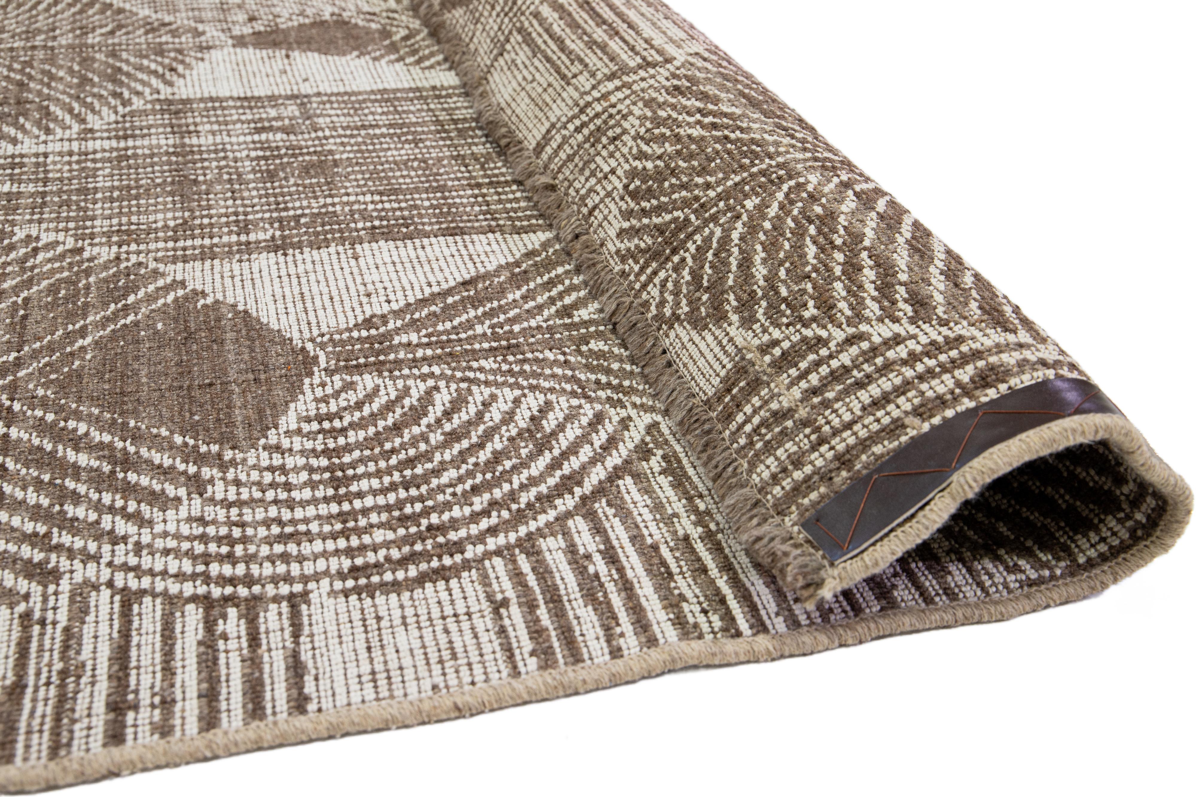 Modern Brown And Ivory Designed Transitional Hand Loom Wool Rug  For Sale