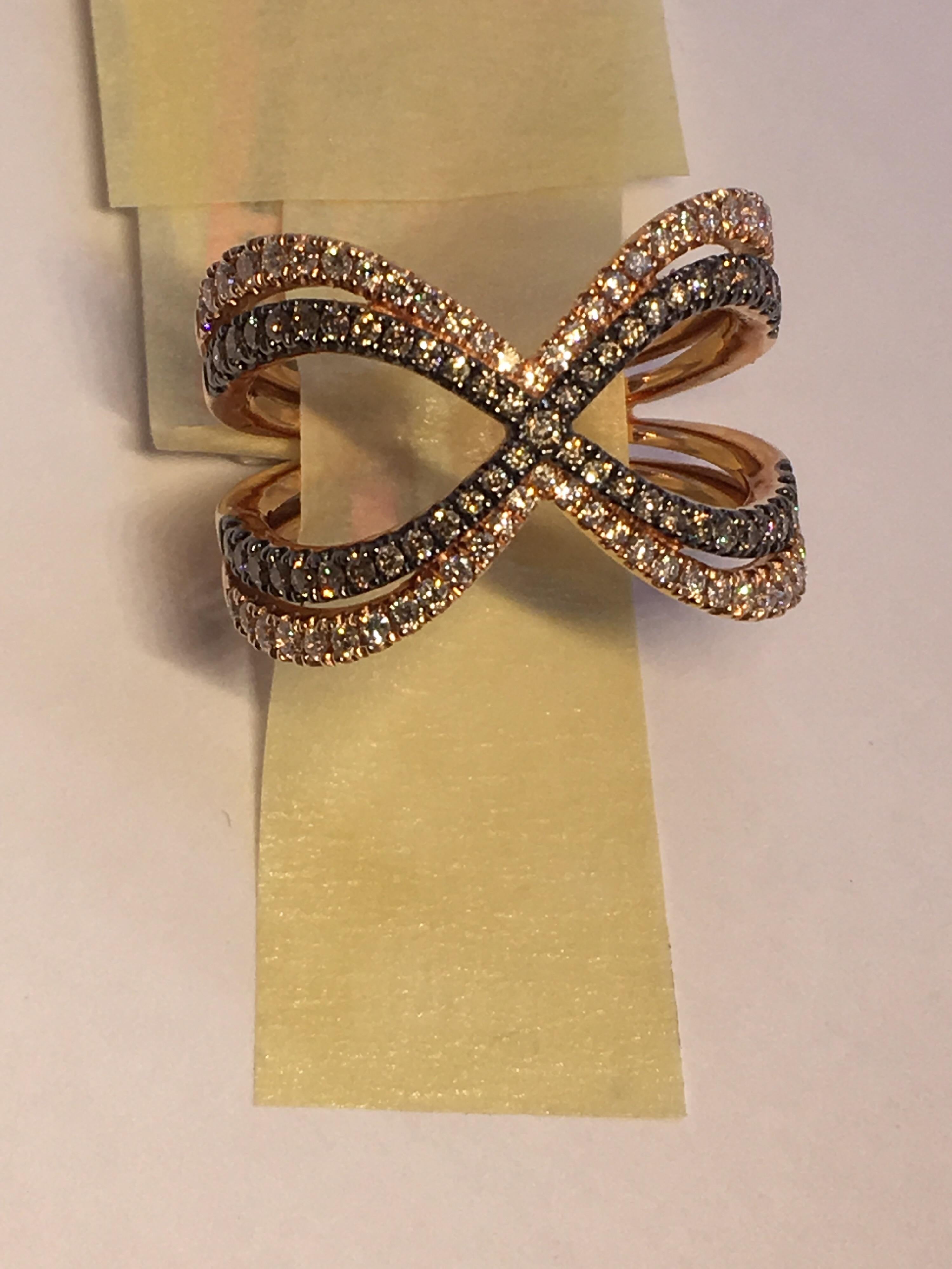 Brown and White Diamond Ring Set in 14 Karat Gold For Sale 5