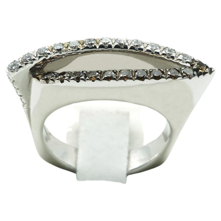 Brown and White Diamonds 18 Kt White Gold Bow Band Ring For Sale