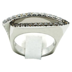 Brown and White Diamonds 18 Kt White Gold Bow Band Ring