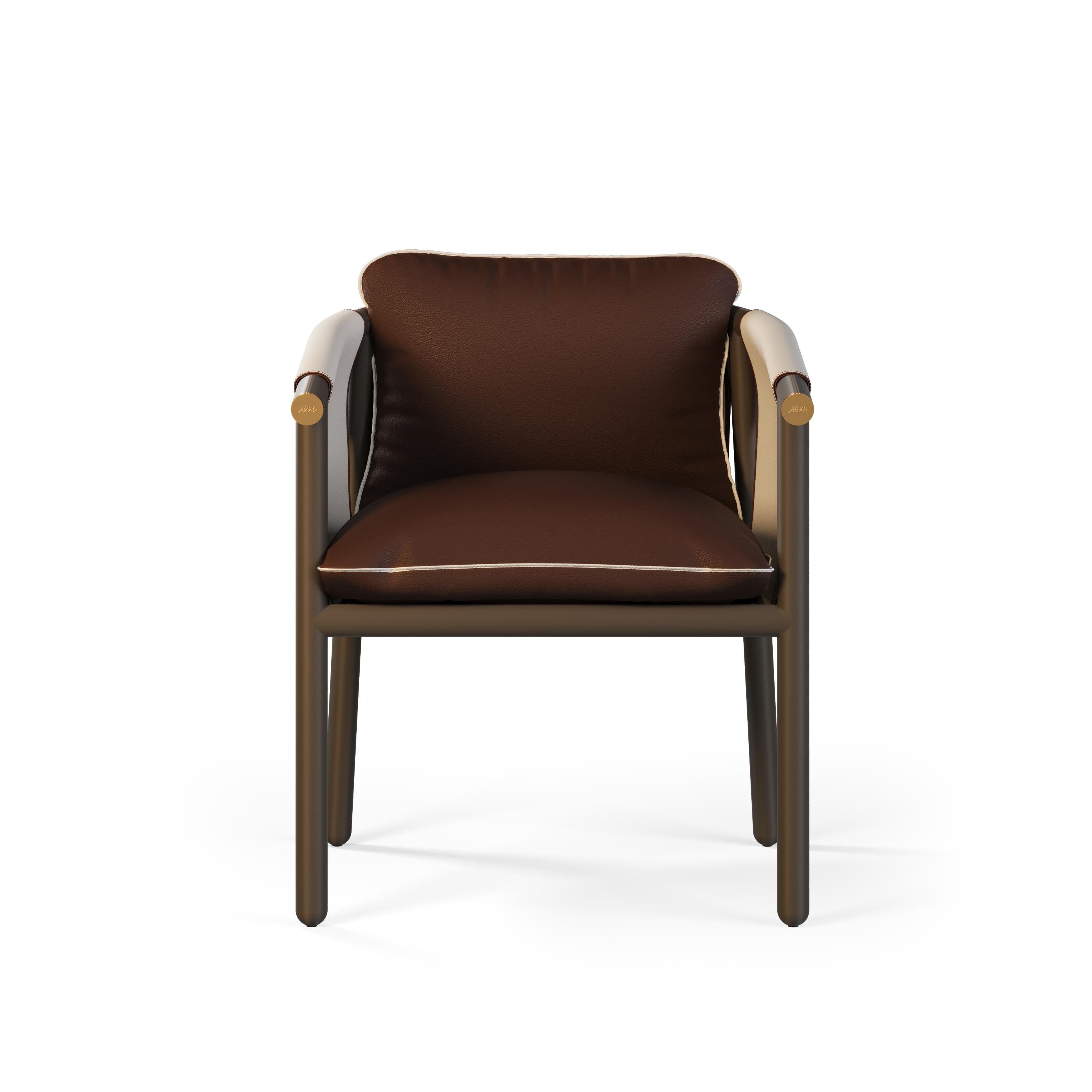 Chaise de salle à manger Céline 

Le fauteuil Céline présente un design minimaliste enrichi de détails subtils qui font ressortir l'essence de la marque, ce qui en fait une pièce polyvalente qui s'intègre parfaitement à tous les environnements,