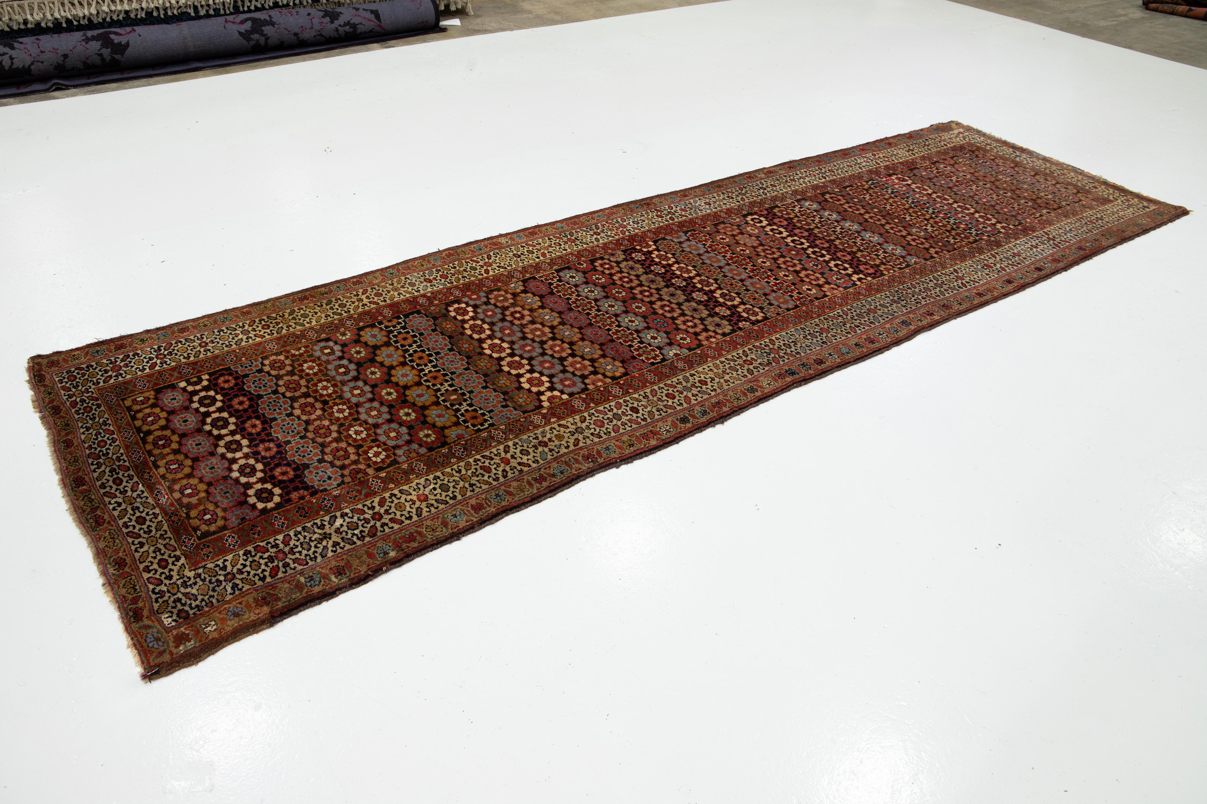 Brown Antique Malayer Wolle Läufer Handmade With Floral Pattern (Persisch) im Angebot
