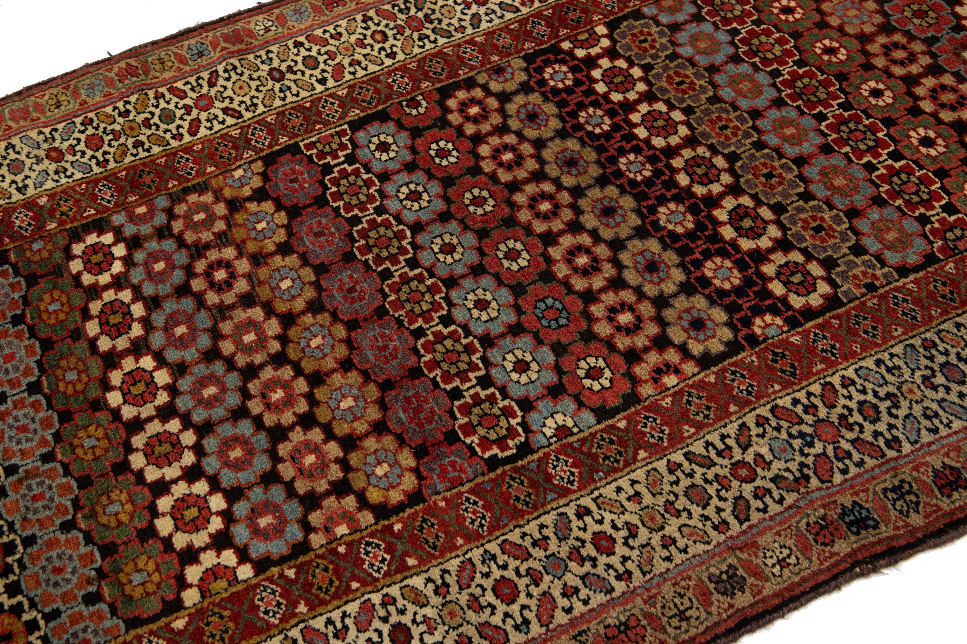Brown Antique Malayer Wolle Läufer Handmade With Floral Pattern im Angebot 2