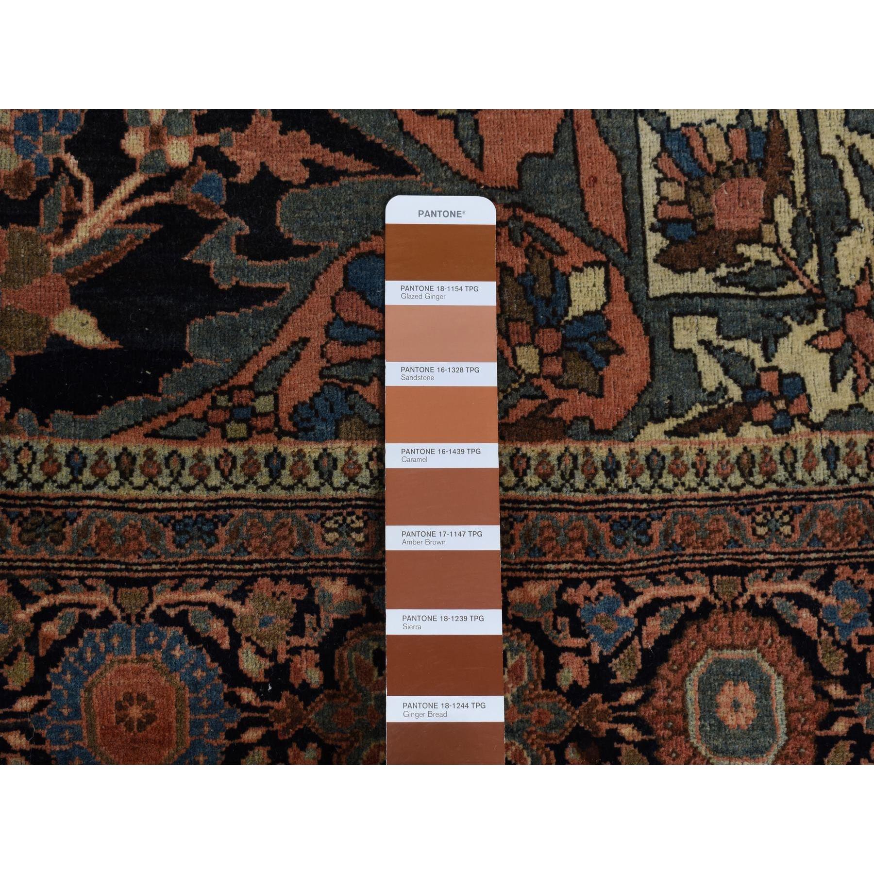 Brown Antique Persian Fereghan Sarouk Clean Soft Even Wear Wool Hand Knotted Rug (Spätes 19. Jahrhundert) im Angebot