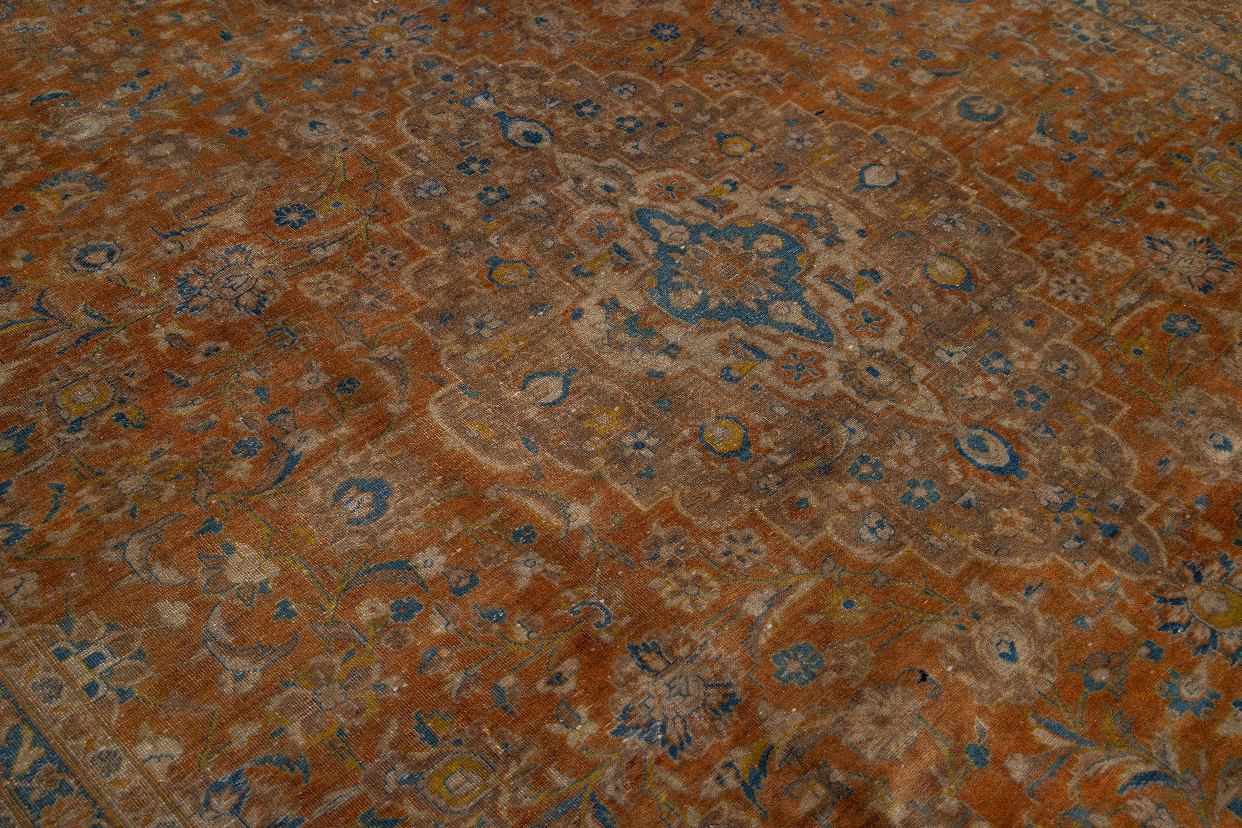 Brown Antique Persian Tabriz Wool Rug With Classic Medallion Design im Angebot 3