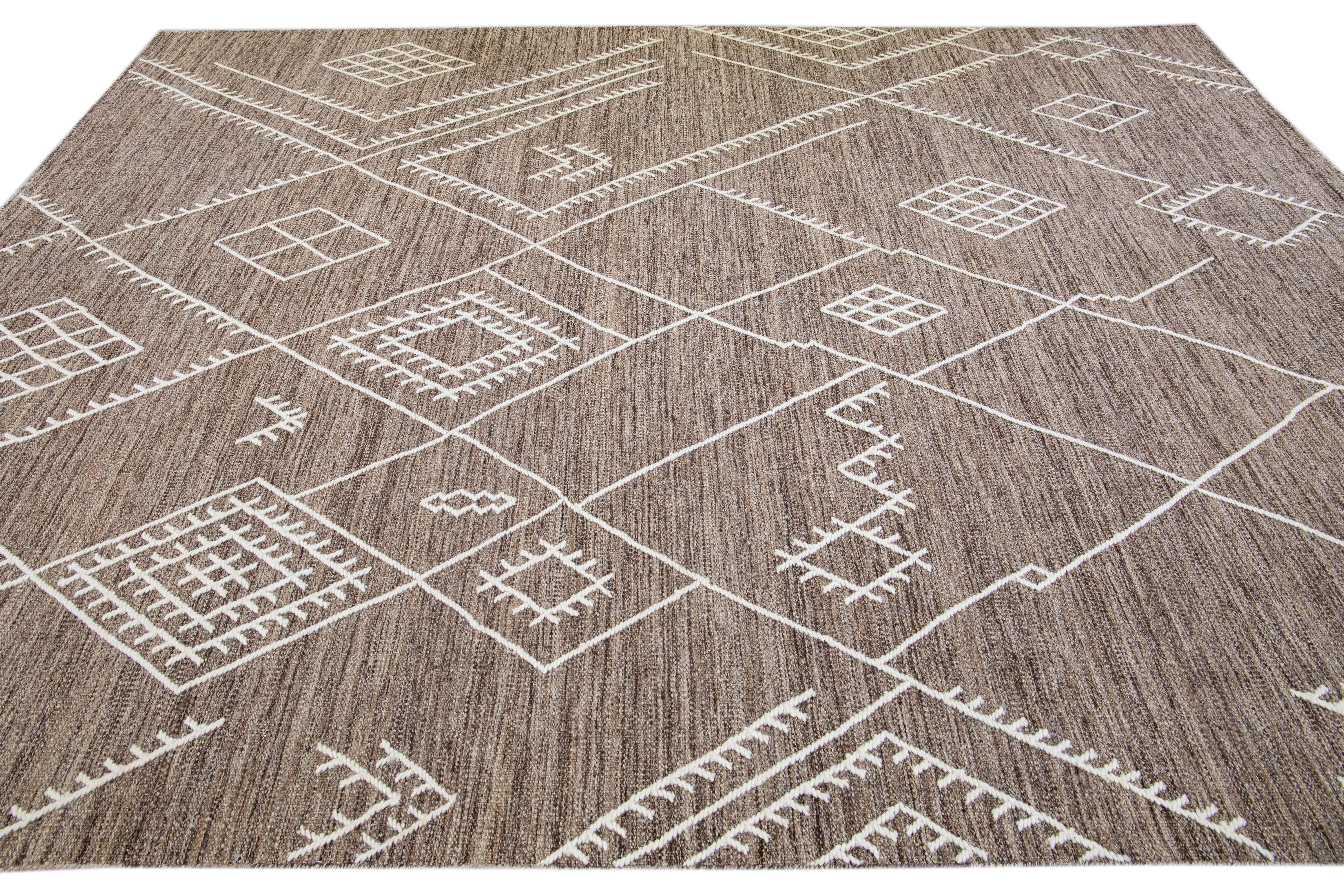 Brown Apadana's Nantucket Collection Flatweave Kilim Coastal Designed Wool Rug In New Condition For Sale In Norwalk, CT