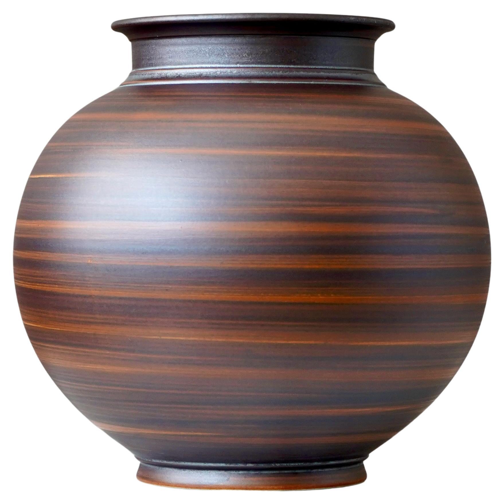 Braune Vase aus Steingut im Art-déco-Stil von Gunnar Nylund. ALP Rörstrand, Schweden, 1930er Jahre