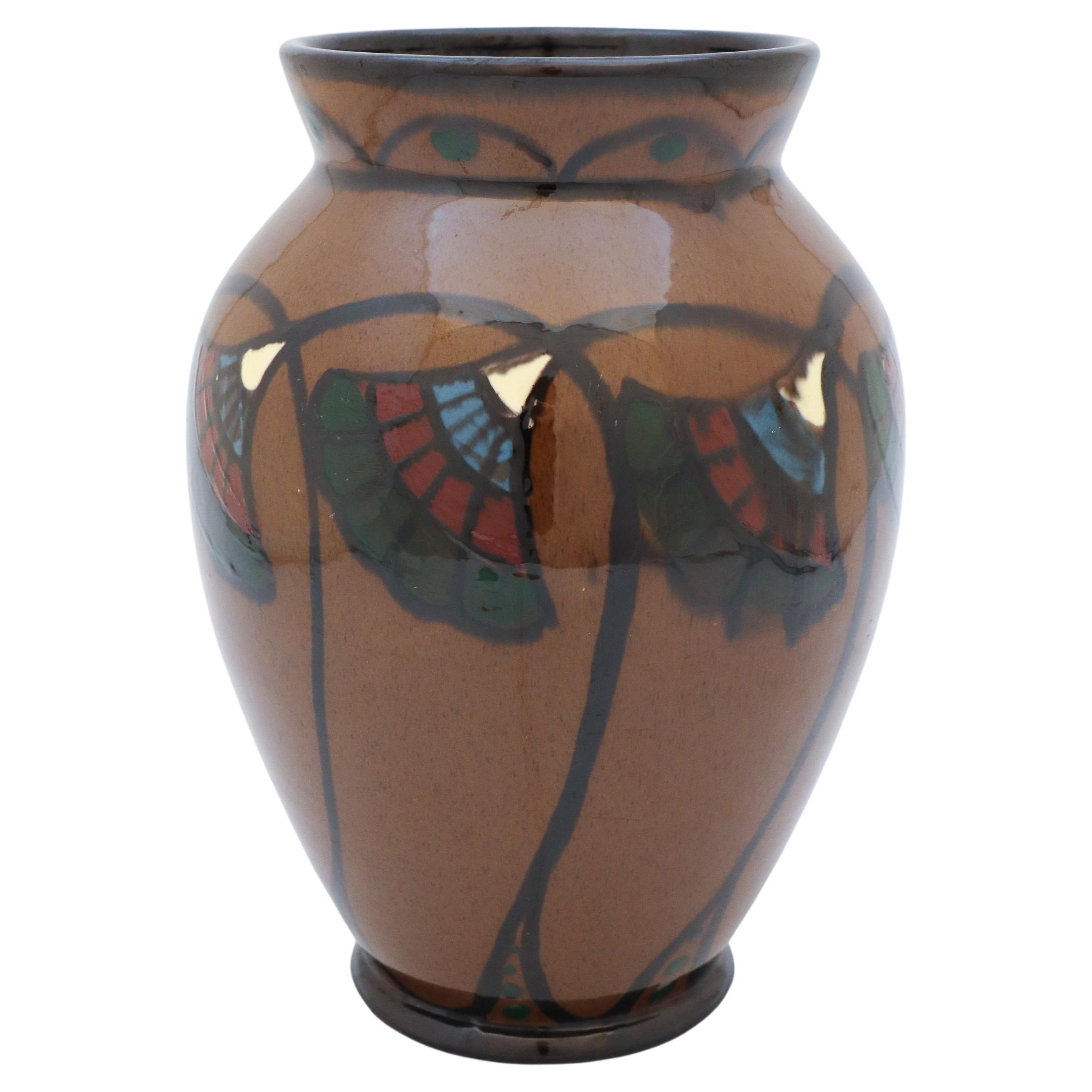 Vase Art nouveau marron de Upsala Ekeby, Suède, avec décor floral. 