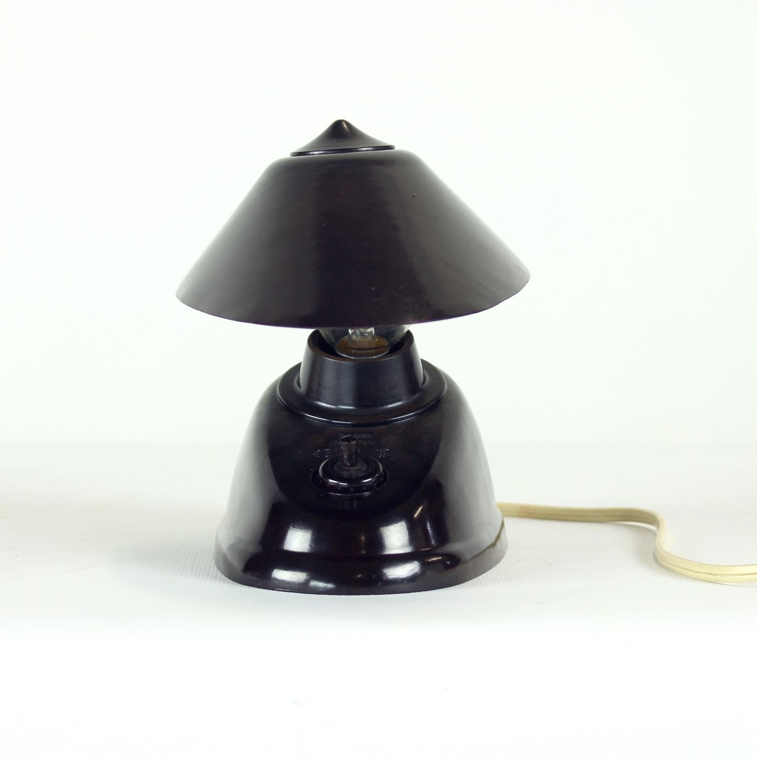 Czech Brown Bakelite Lamp By Bauhaus Team For Esc Zukov, 1930s For Sale