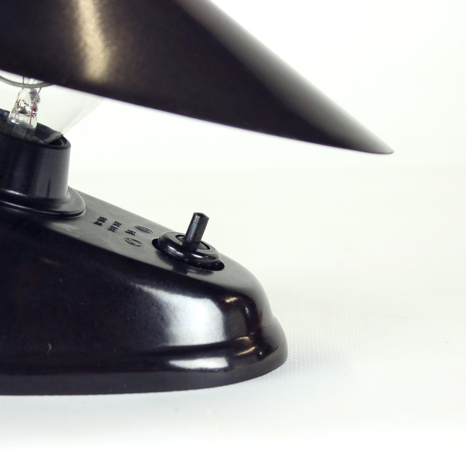 Mid-20th Century Brown Bakelite Lamp By Bauhaus Team For Esc Zukov, 1930s For Sale