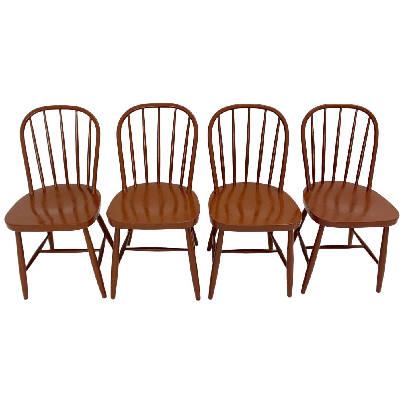 Art Deco Vintage Brown Beech Windsor Chairs Josef Frank, um 1930, Wien im Angebot