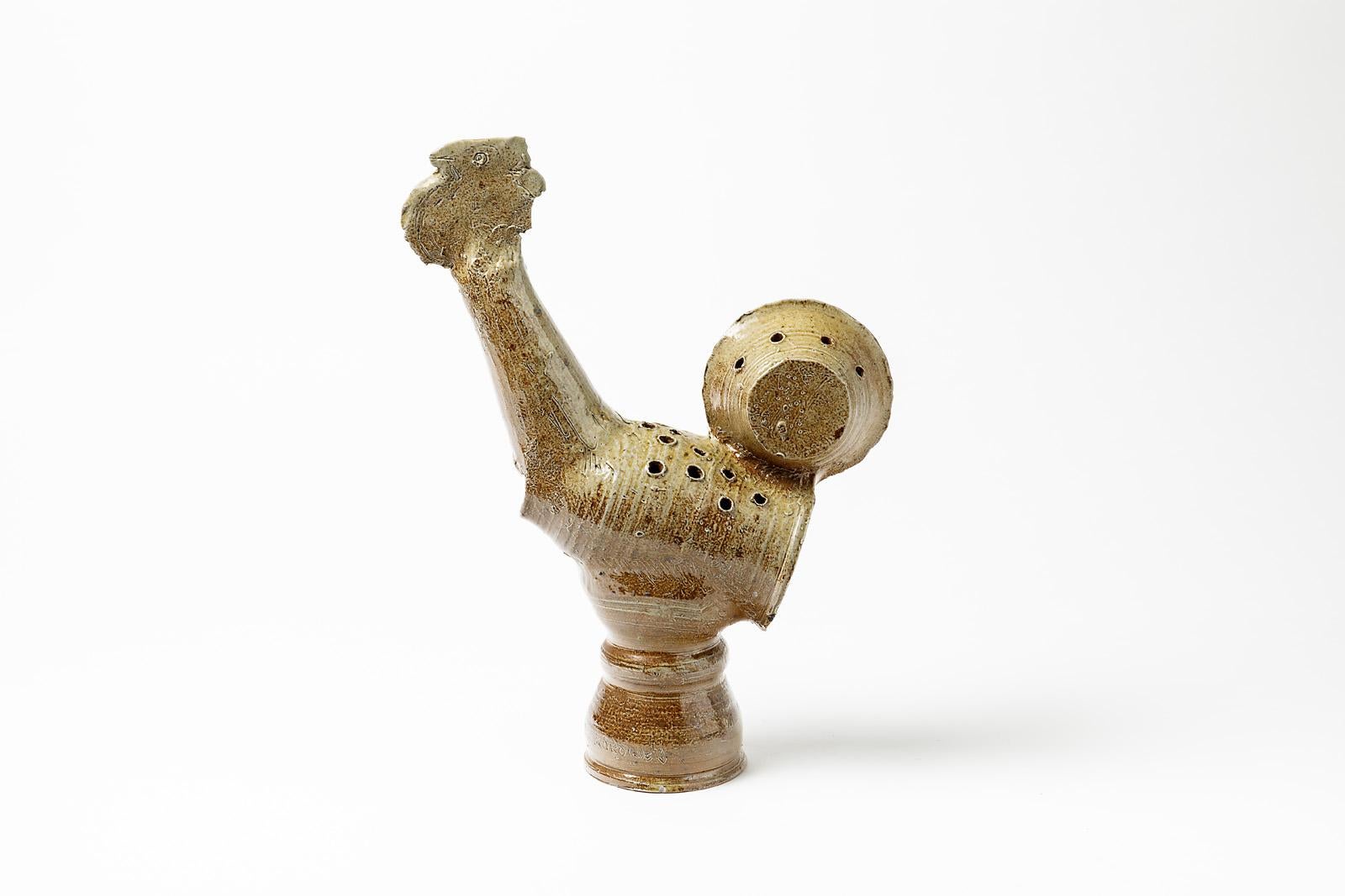 Français Sculpture - Animaux oiseau en céramique marron  par B. Favre, 1975  Fabrication artisanale du milieu du siècle en vente