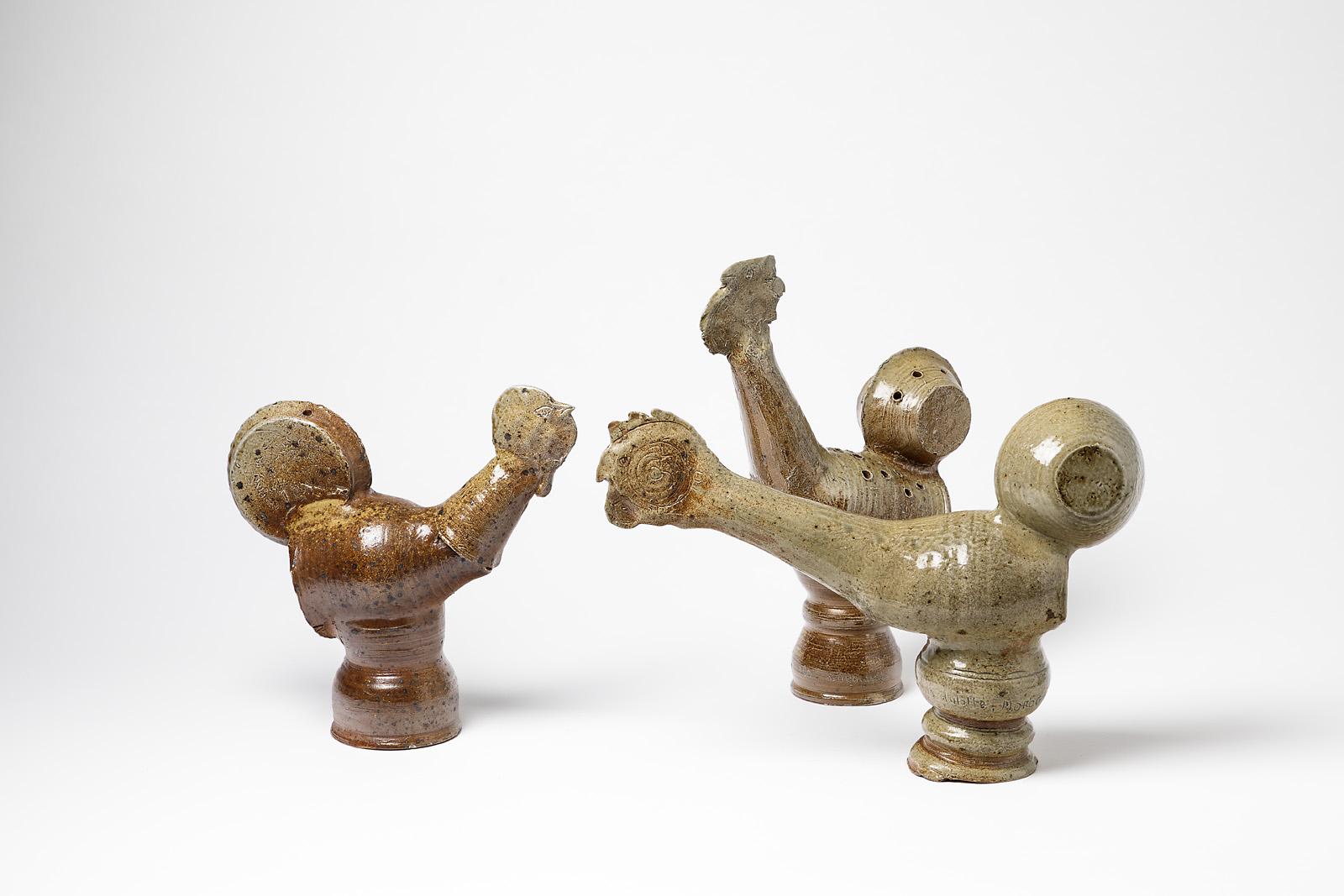 Uccello marrone Scultura in ceramica  di B. Favre, 1975  Artigianato del Medioevo in vendita 1
