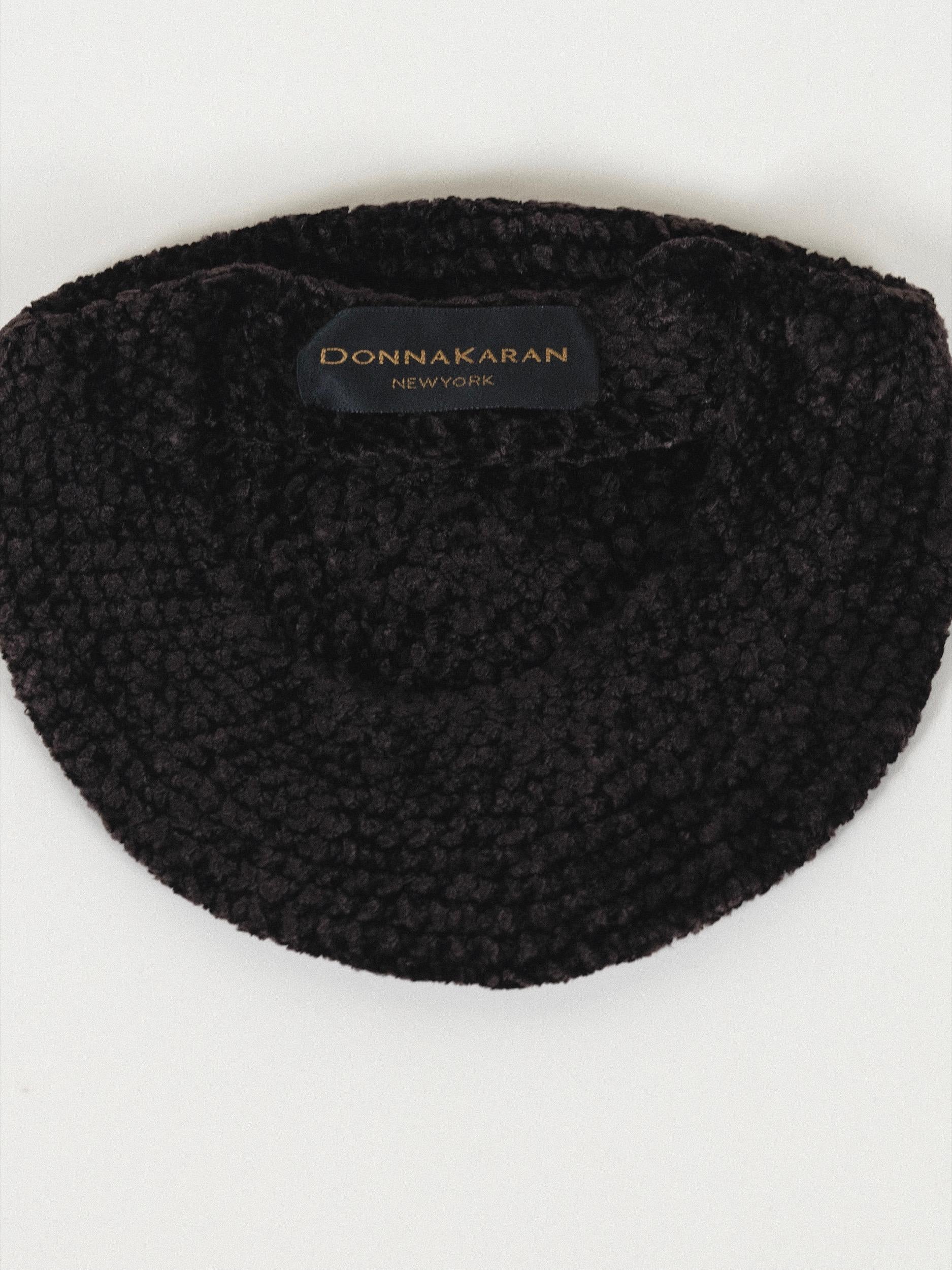 Brown/Black Donna Karan Chenille Beret Hat Fall Winter 1993 Documented  en vente 11