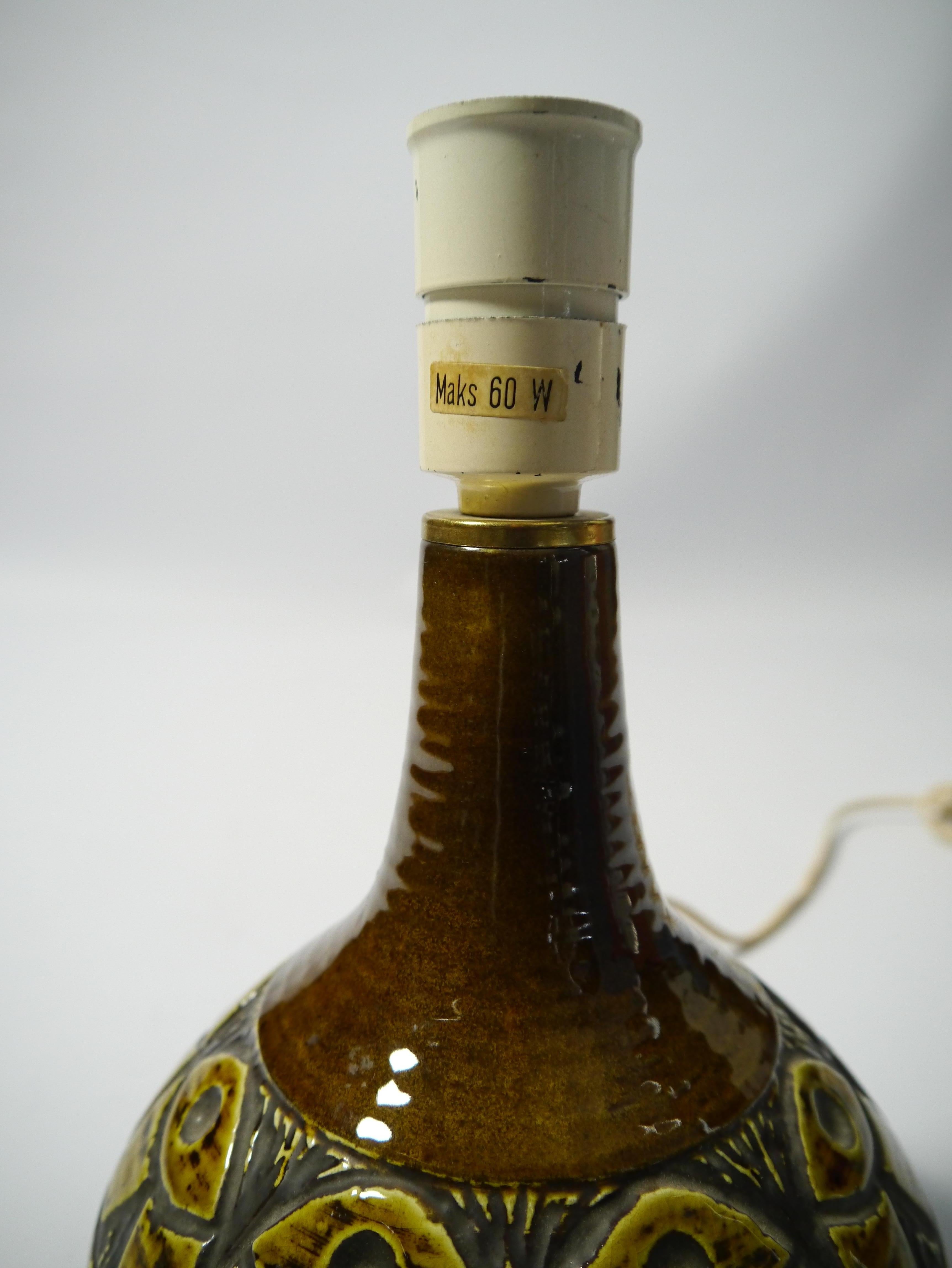 Bohème Lampe de table en céramique Brown Bohemian Chic par Finne, Norvège années 1960 en vente