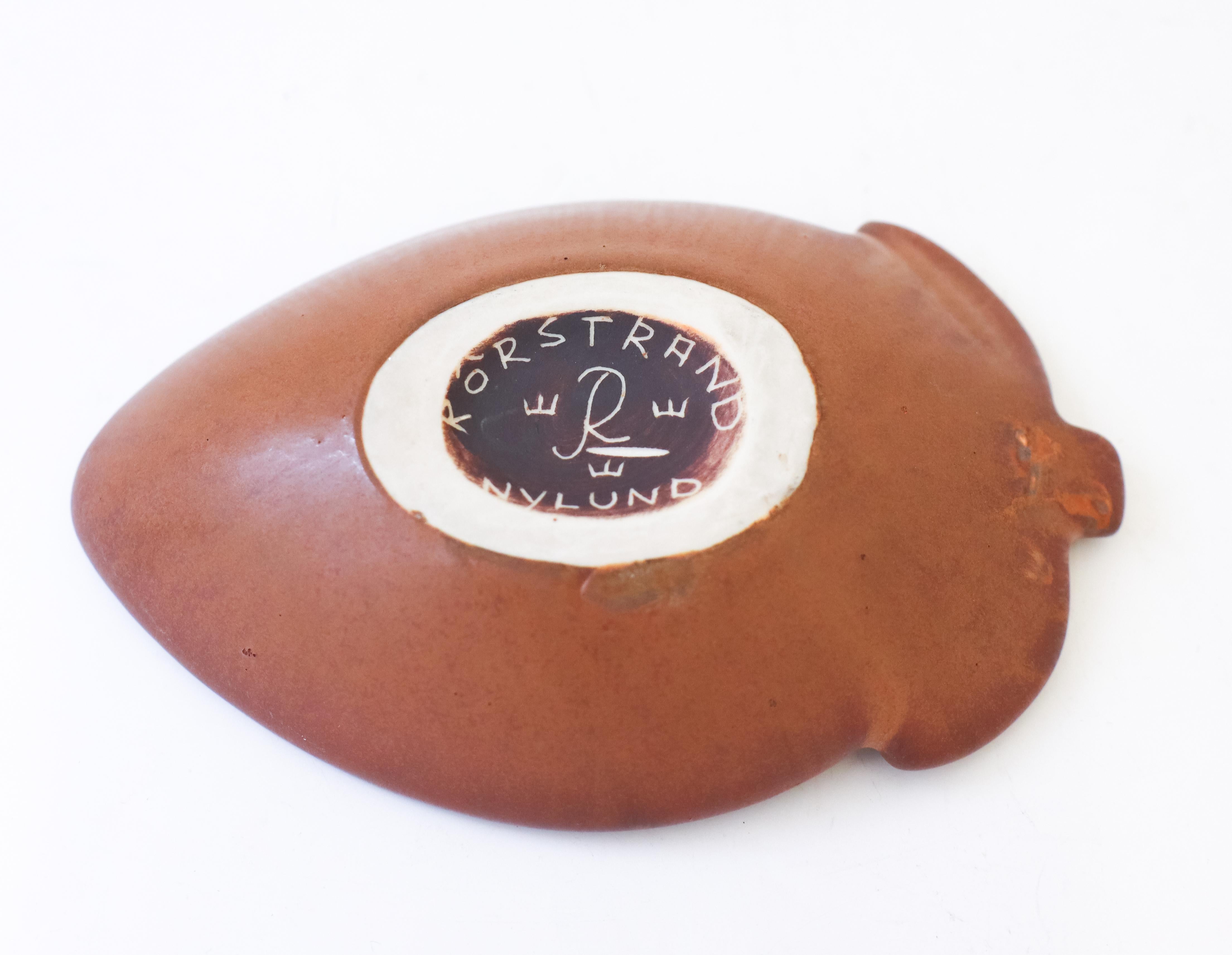 Glazed Brown Bowl, Gunnar Nylund, Rörstrand, Acorn shaped, Mid-Century Vintage For Sale