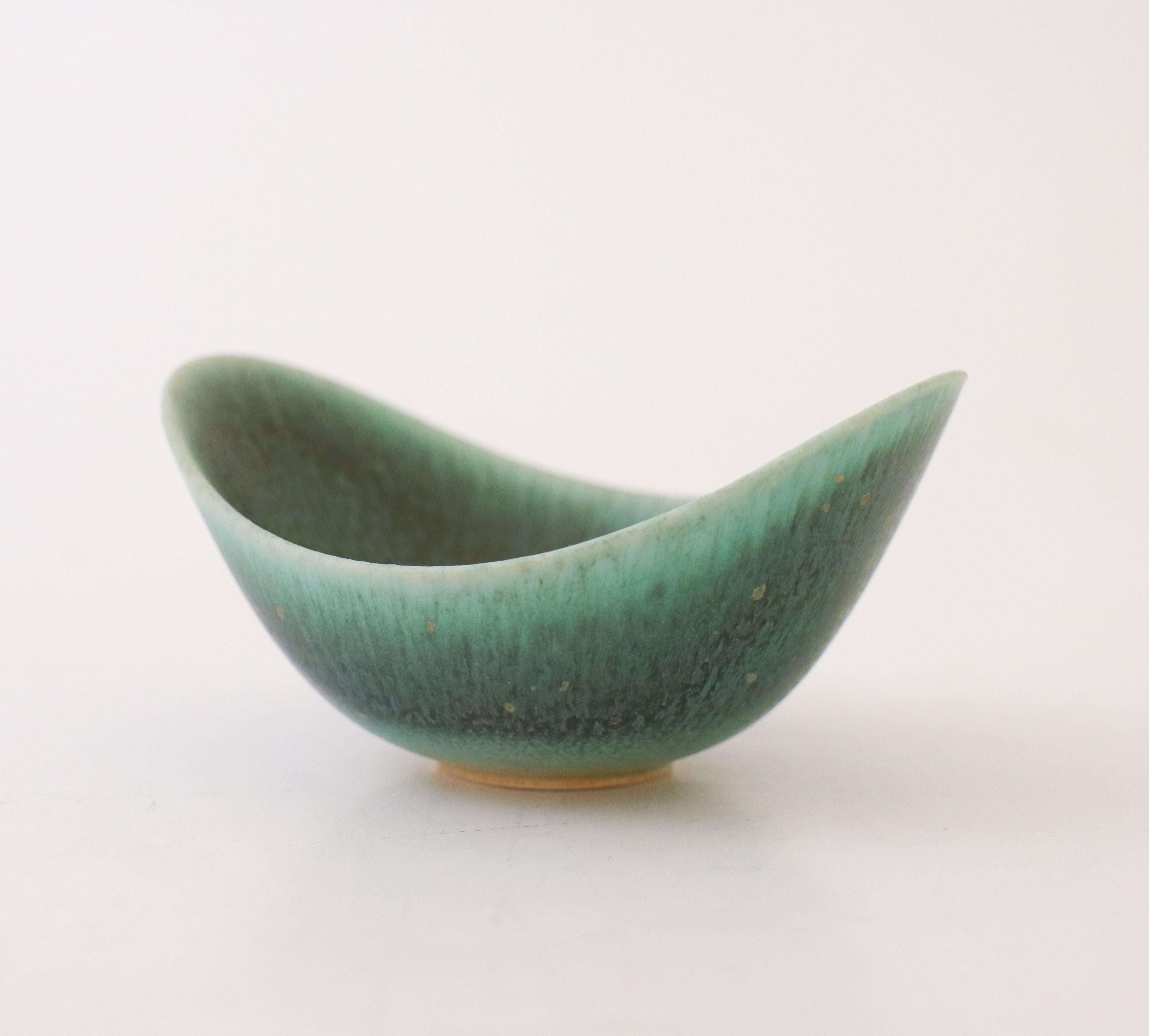 Glazed Green Bowl, Gunnar Nylund, Rörstrand, Scandinavian Mid-Century Vintage