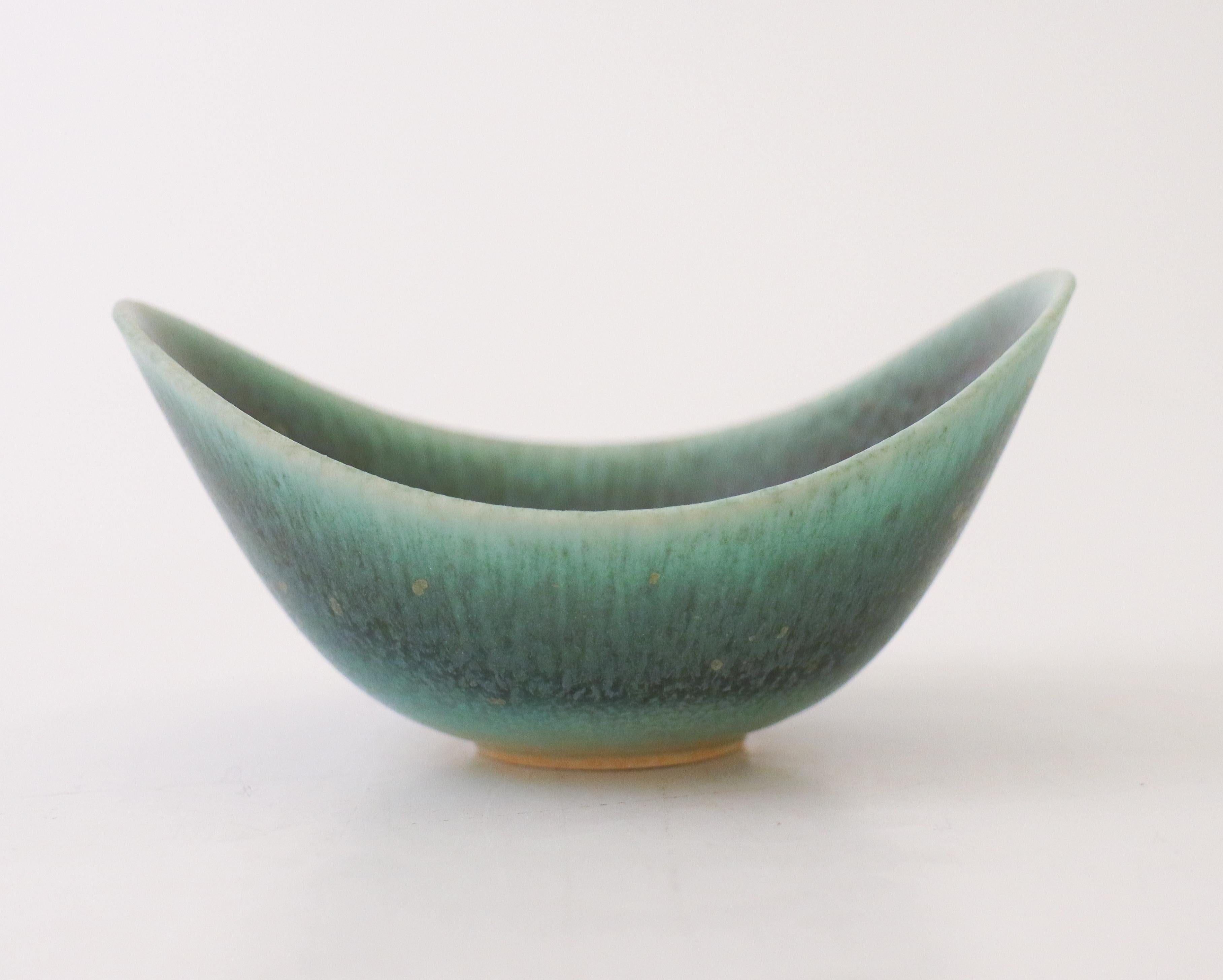 20th Century Green Bowl, Gunnar Nylund, Rörstrand, Scandinavian Mid-Century Vintage