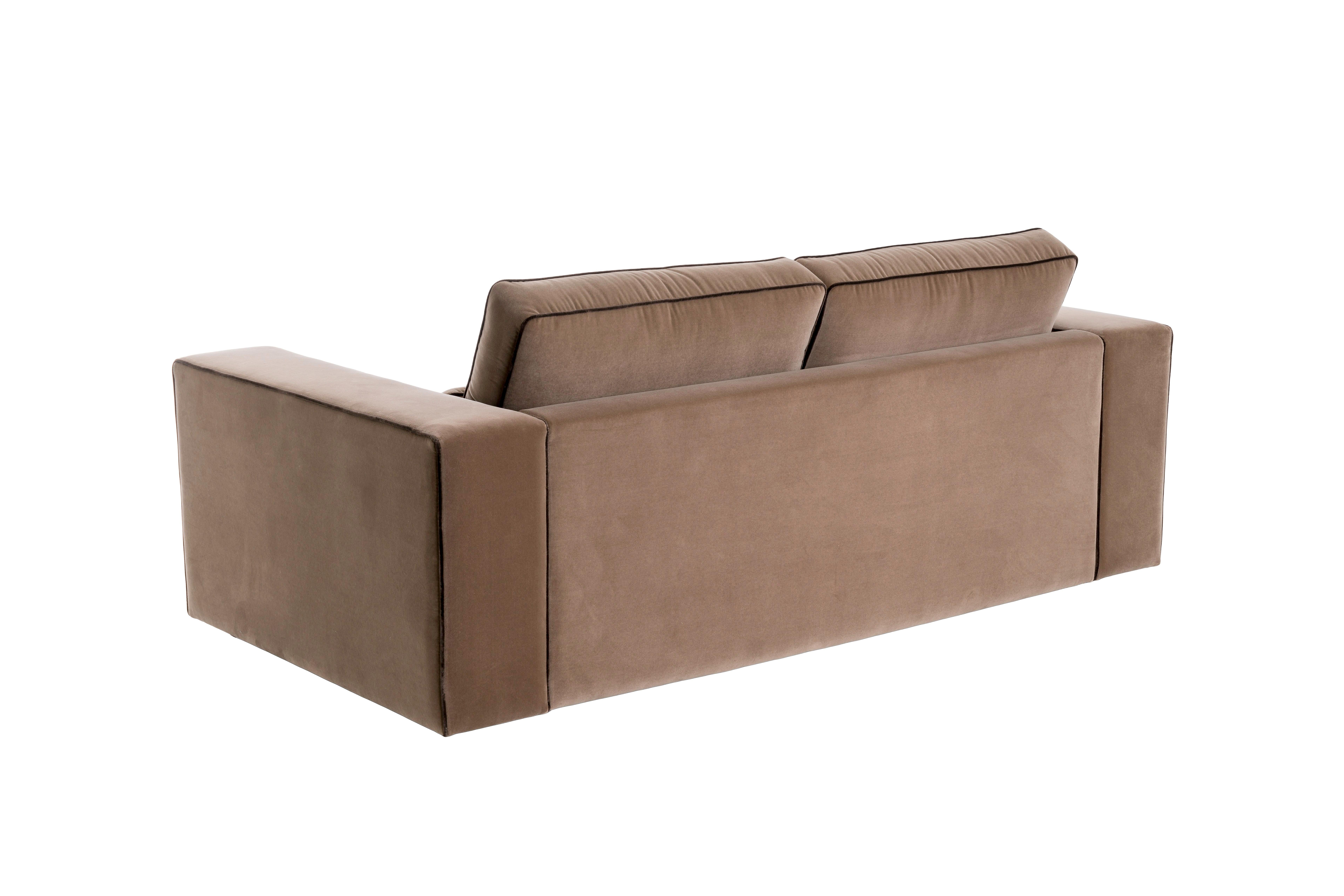 Modern Brown Capricho Midcentury Design Sofa with Contrasting Piping Details For Sale