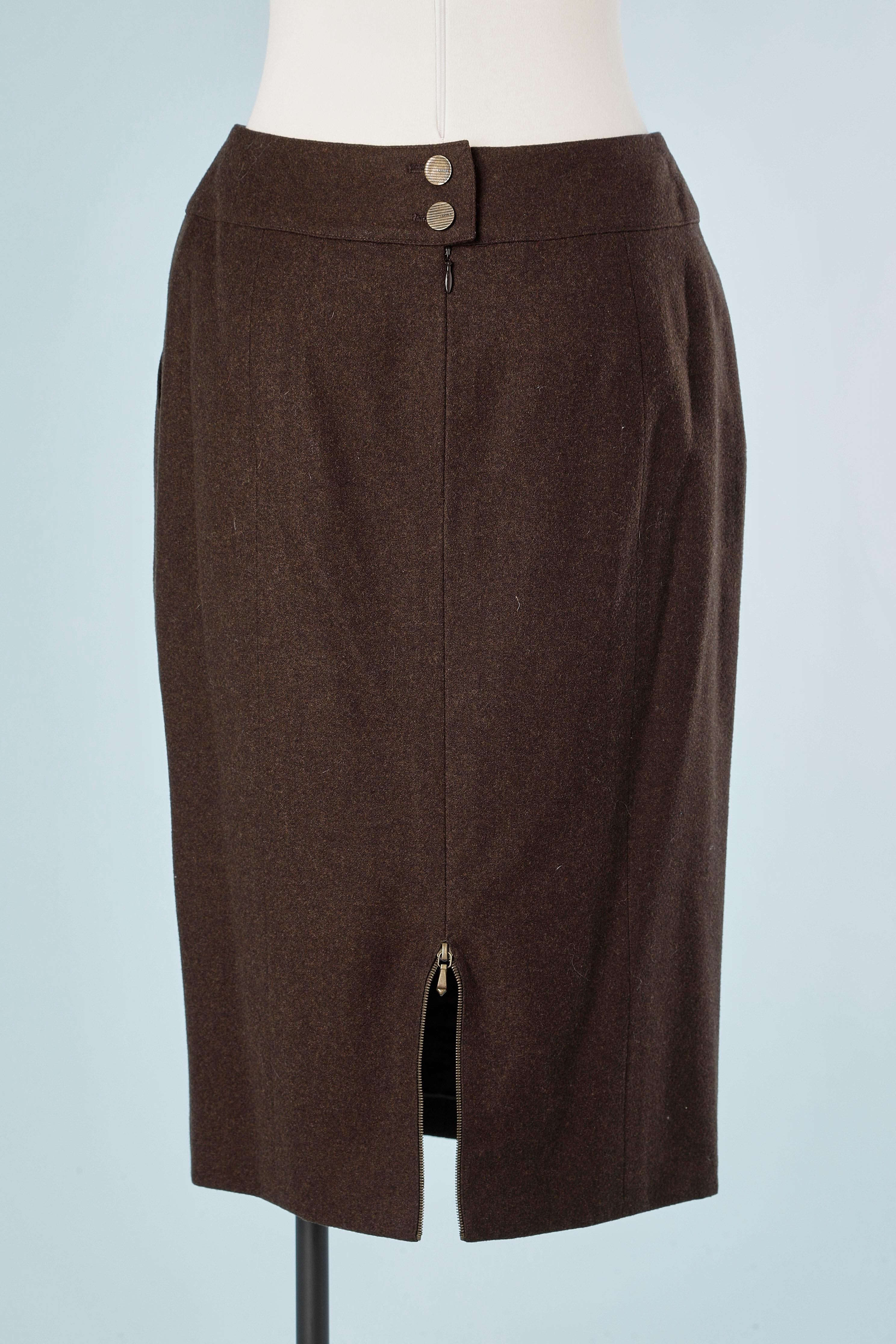 Brown cashmere skirt with pocket on the side Chanel  In Excellent Condition For Sale In Saint-Ouen-Sur-Seine, FR