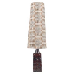 Lampada da tavolo in ceramica marrone con paralume personalizzato con motivo