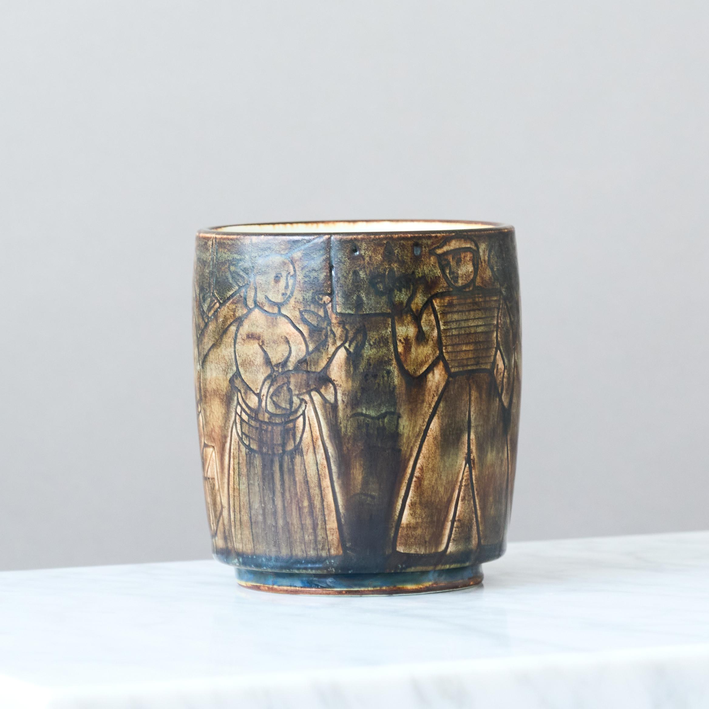 Braune Keramikvase von Gertrud Lönegren, Rörstrand, Schweden, 1930er Jahre. (Glasiert) im Angebot
