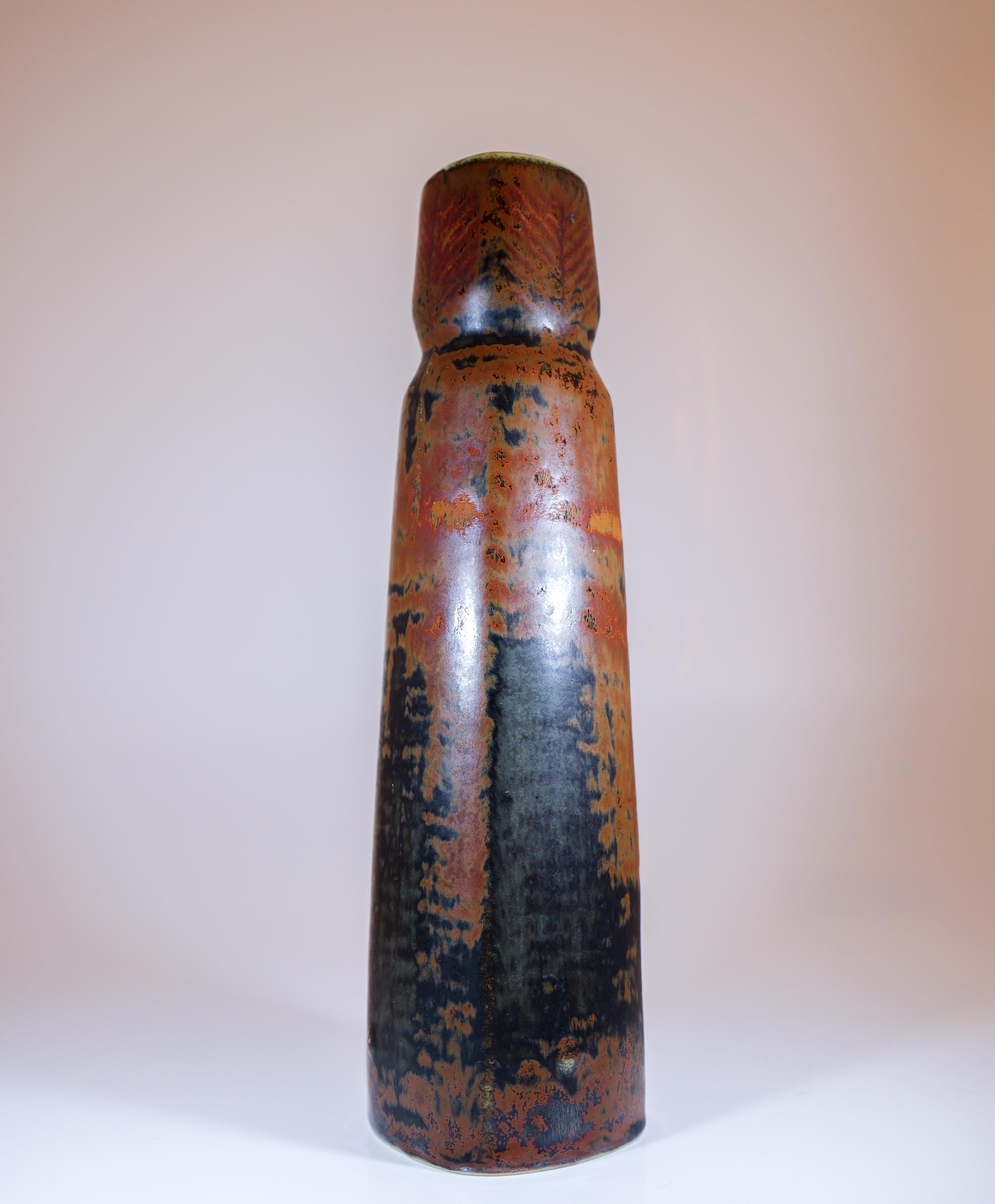 20ième siècle Vase en céramique brune - Carl-Harry Stålhane - Rörstrand - Milieu du XXe siècle en vente