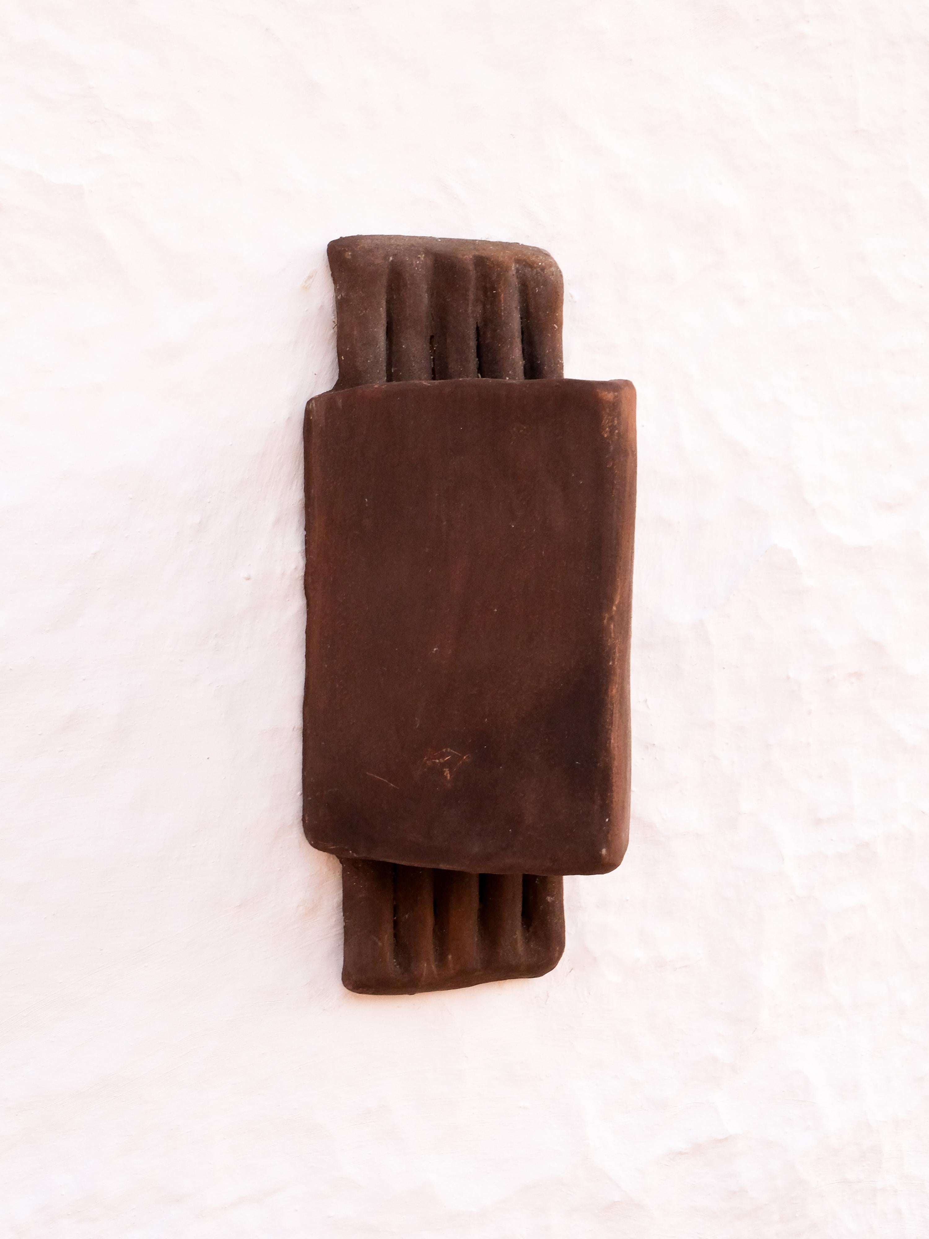 Brown contemporary Ceramic Wall Light Made of local Clay, handcrafted For Sale 1