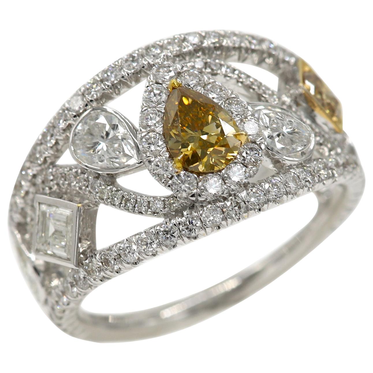 Bague en or blanc 18 carats avec diamants bruns champagne et diamants de forme mixte