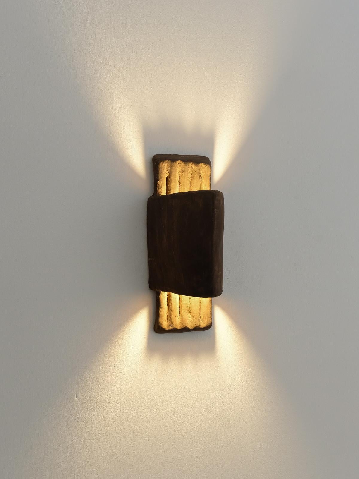 Brown contemporary Ceramic Wall Light Made of local Clay, handcrafted For Sale 8