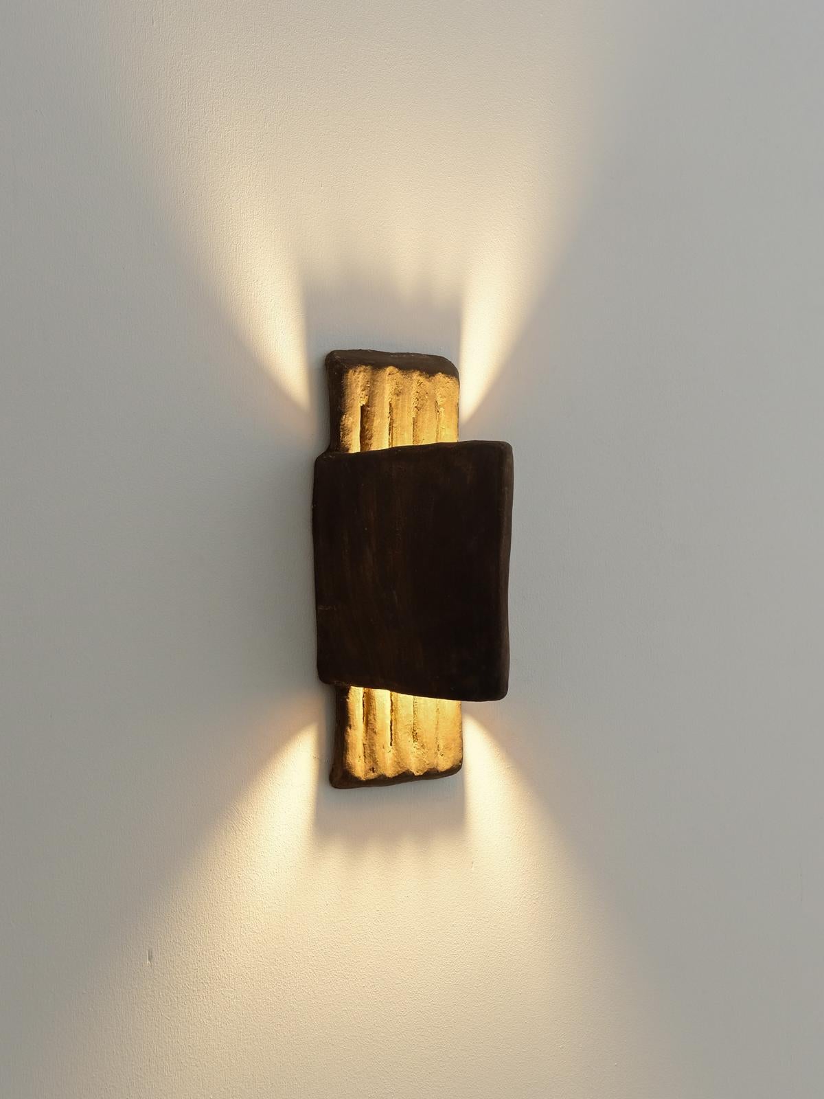 Brown contemporary Ceramic Wall Light Made of local Clay, handcrafted For Sale 13