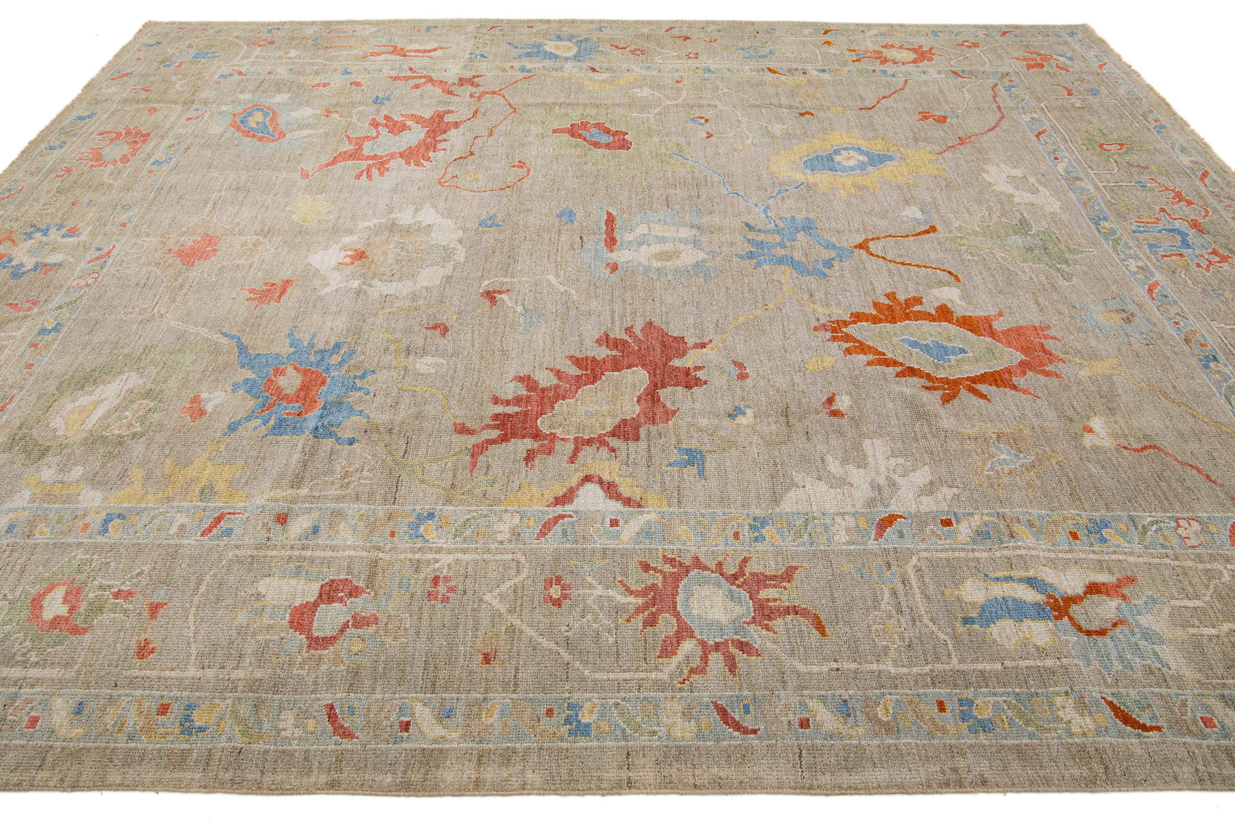 Brown Contemporary Sultanabad Wool Rug with Floral Pattern In New Condition For Sale In Norwalk, CT