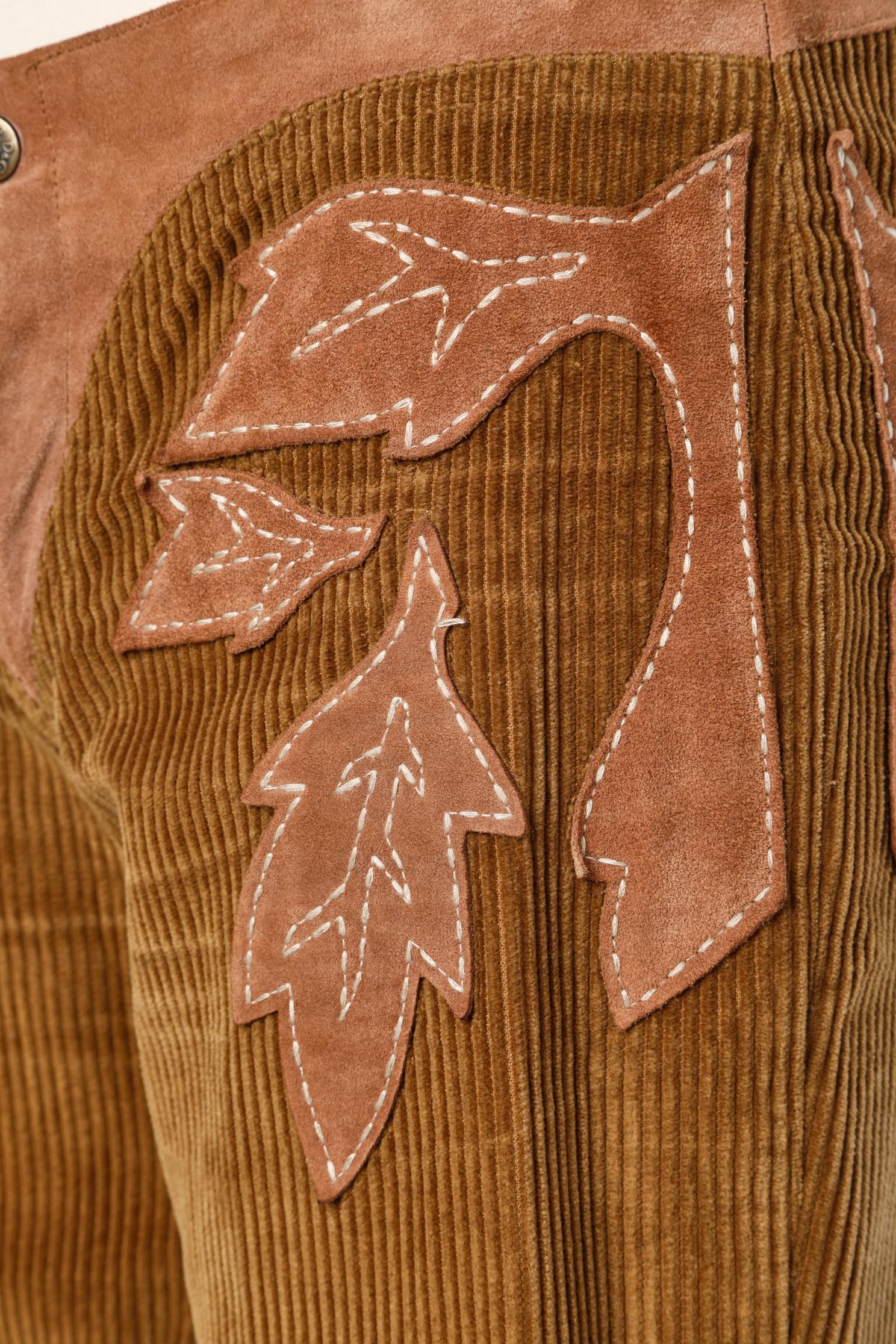Brown corduroy trouser with suede leaves appliqué D&G by Dolce &Gabbana In Excellent Condition For Sale In Saint-Ouen-Sur-Seine, FR