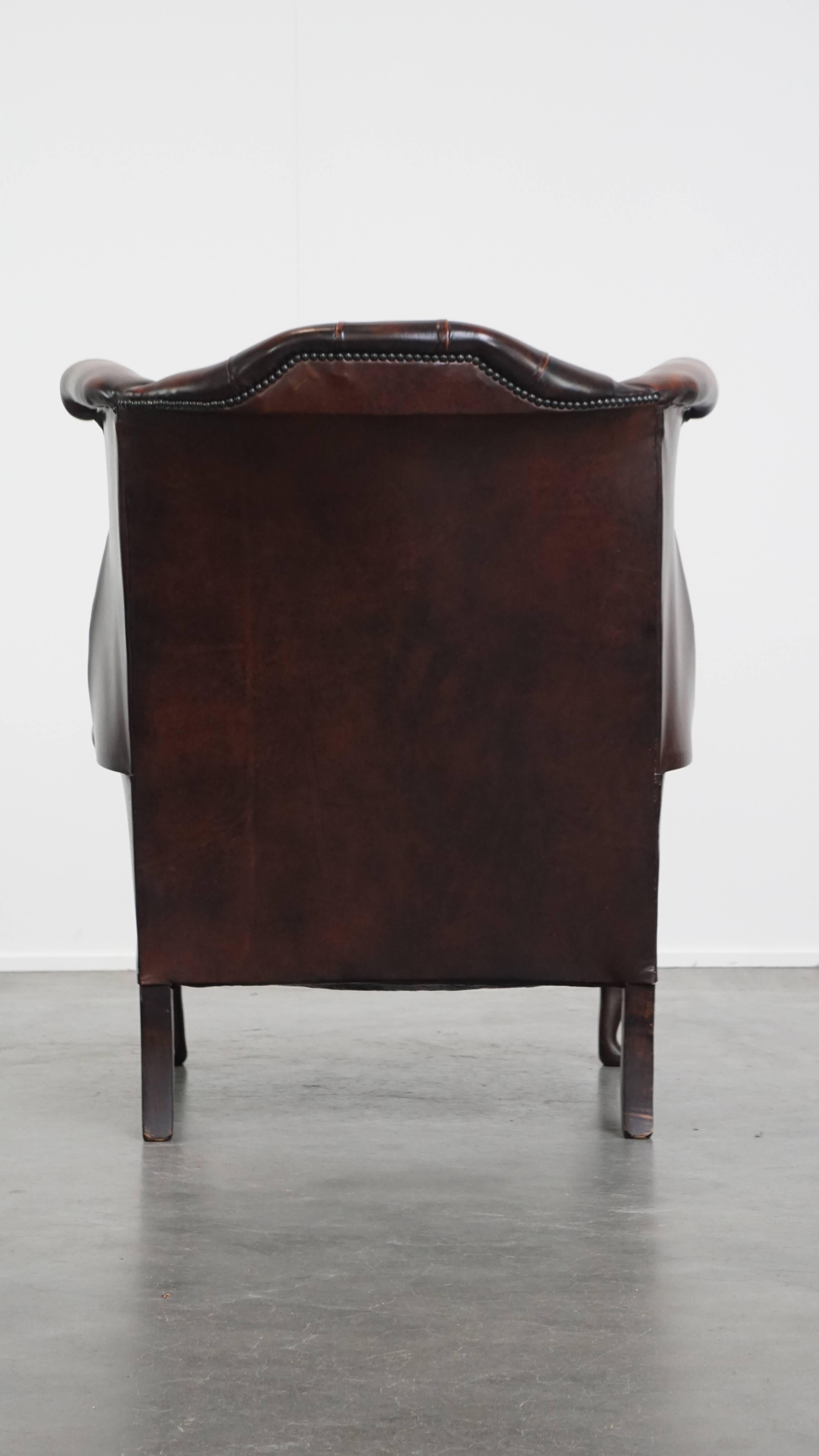 Fatto a mano Sedia Chesterfield Wingback in pelle di vacchetta marrone in vendita