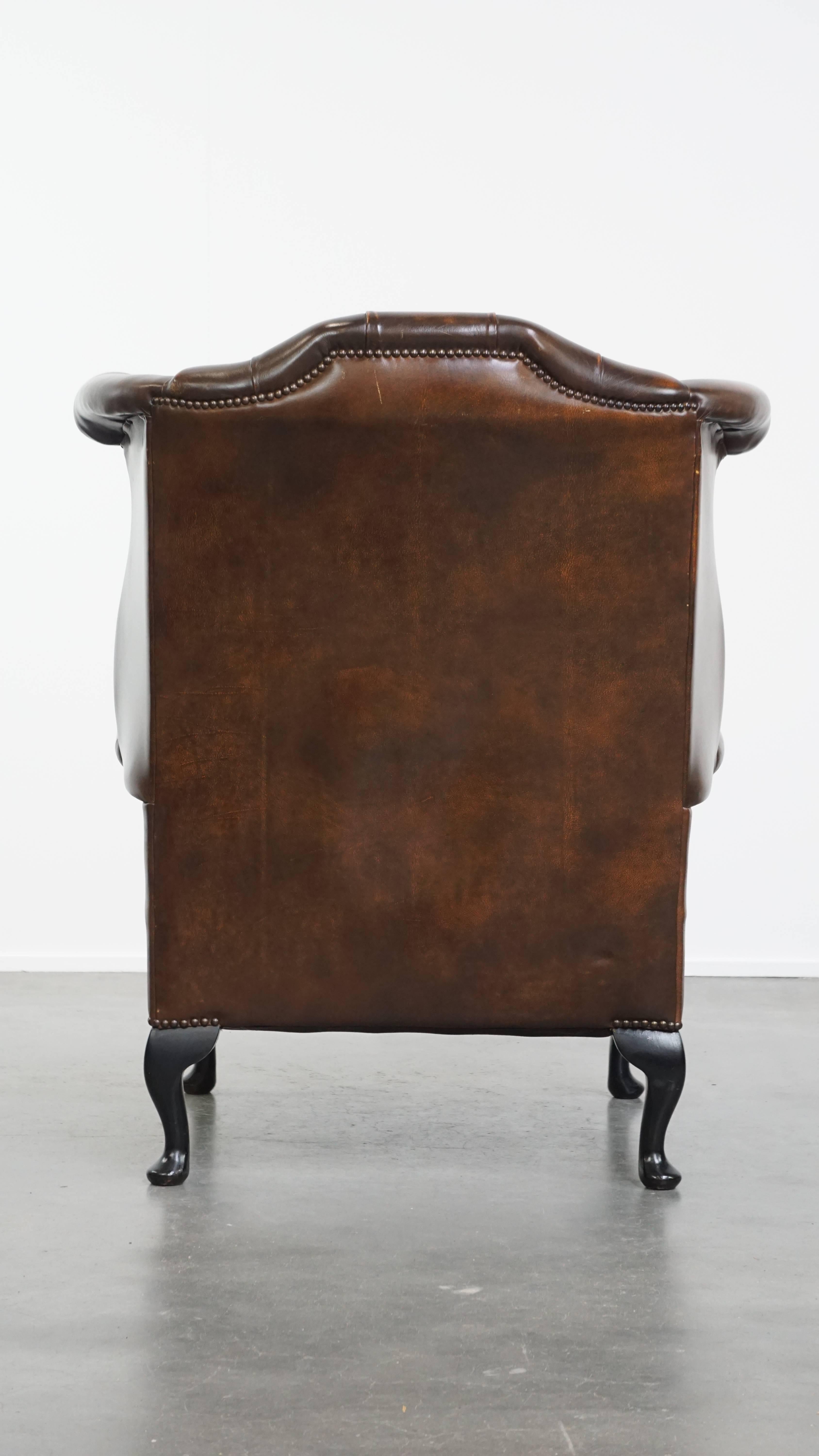 Romain classique Chaise Chesterfield en cuir de vache marron de style anglais en vente