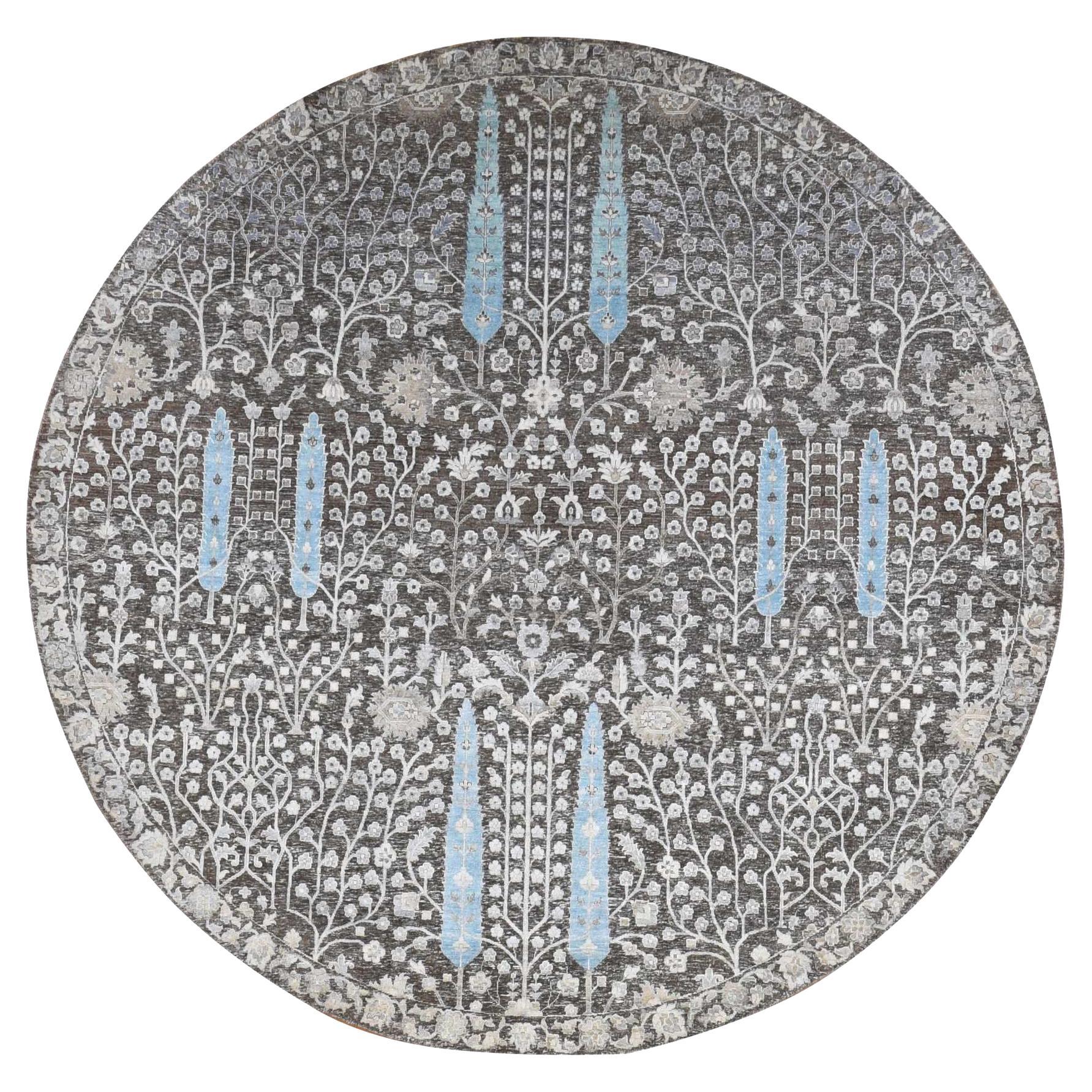 Brown Cypress Tree Design Silk with Wool Hand Knotsted Round Rug 9'10" x 9'10" (tapis rond en soie et laine noués à la main)