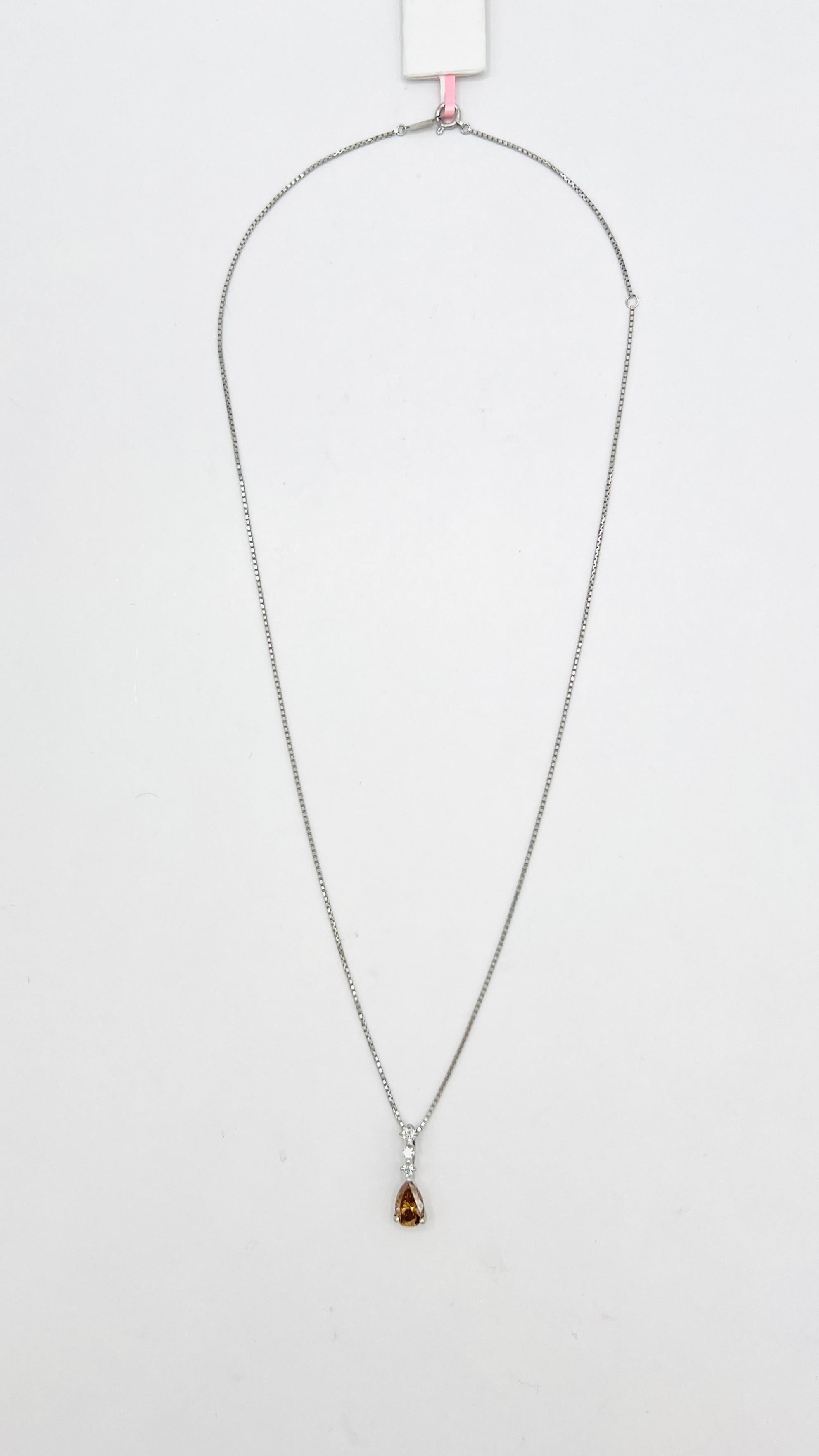 Collana con diamante marrone e diamante bianco in platino In condizioni Nuovo in vendita a Los Angeles, CA