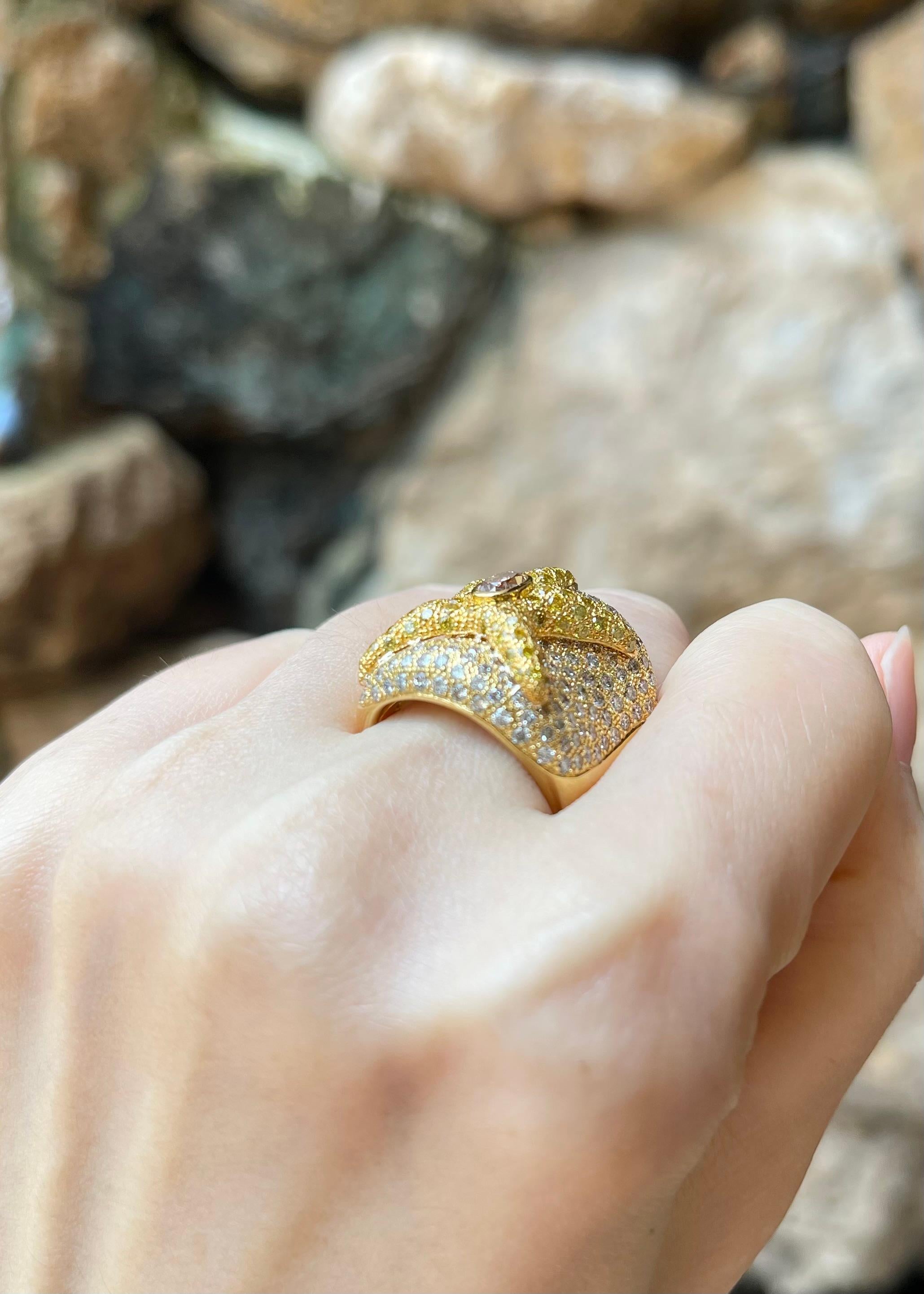 Bague étoile de mer en or 18 carats, diamant brun et diamant jaune Unisexe en vente