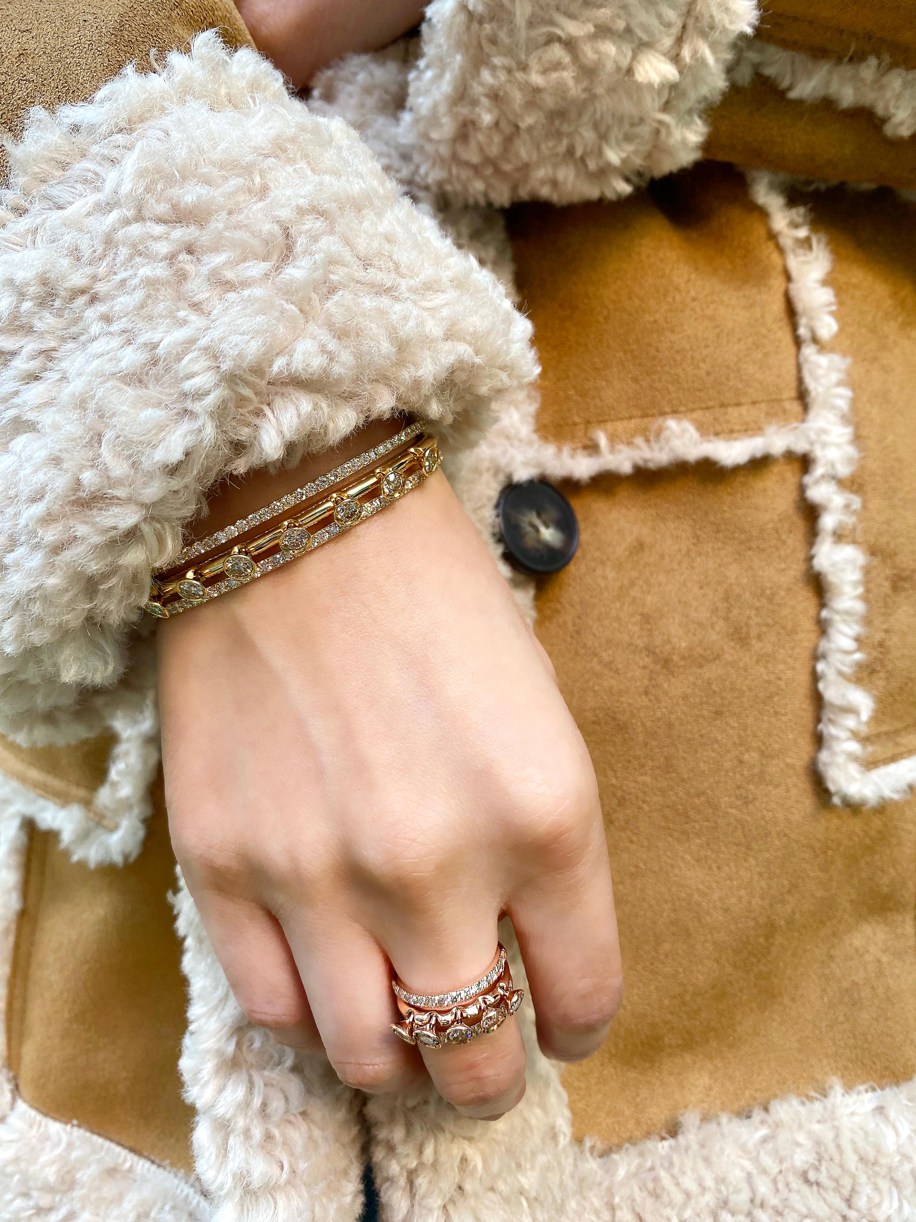 Bracciale a campana con diamante marrone di SOONHEE (misura L: 21 cm) in vendita 1