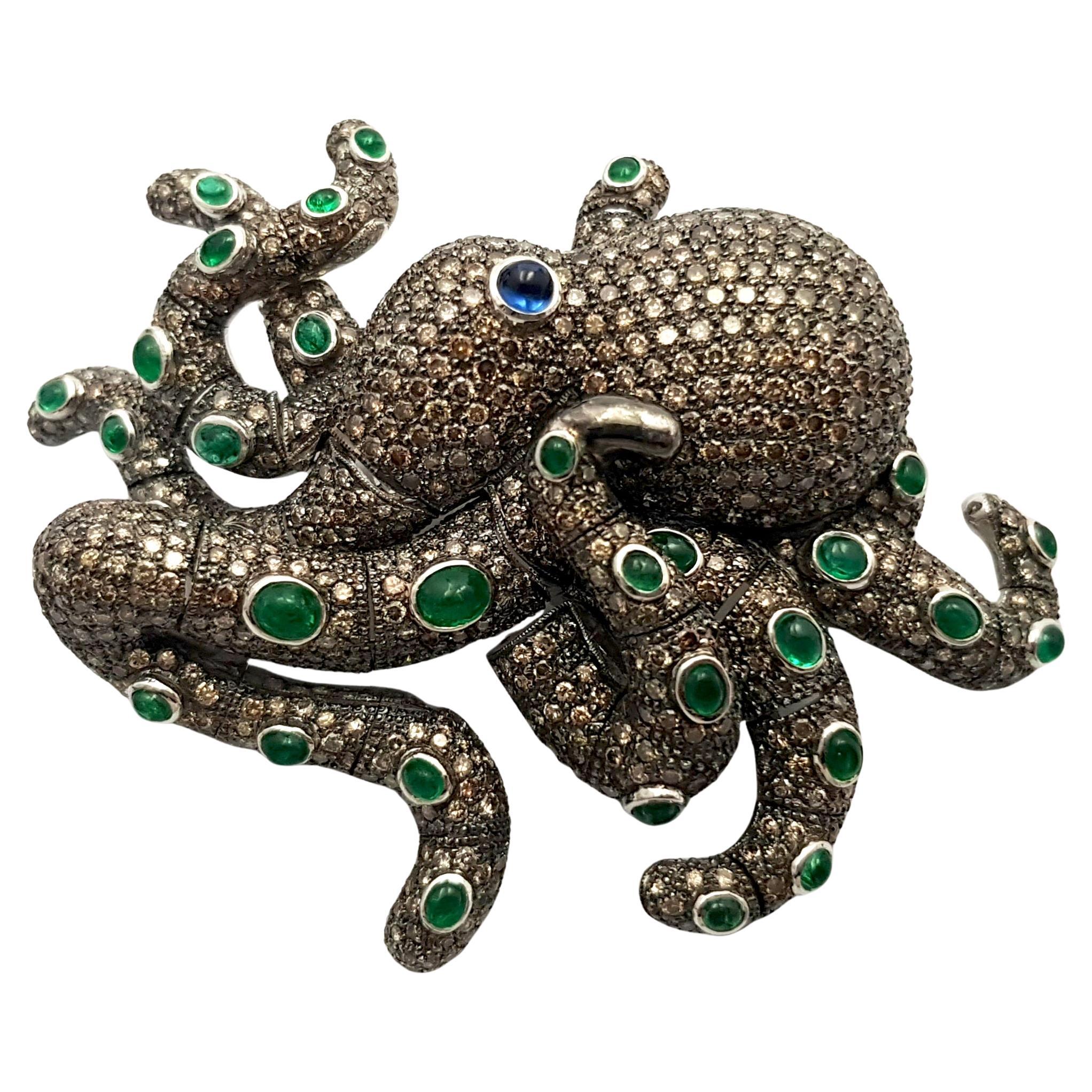 Broche Pulpo Diamante Marrón, Zafiro Azul Cabujón y Esmeralda Oro Blanco 18K