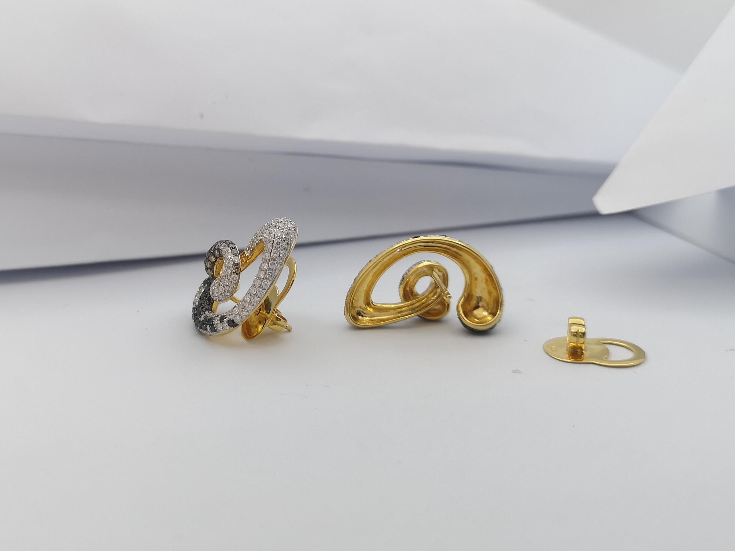 Brown Diamond, Diamond and Black Diamond Earrings Set in 18 Karat Gold Settings For Sale 3